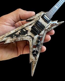 Axe Heaven - Dimebag Darrell - Dimebag Darrell Pantera Dean Rust Razorback Mini Guitar Replica - Collectibles - Multicolor