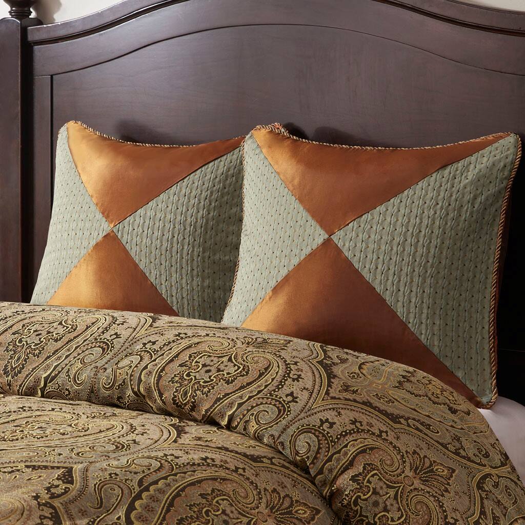 Alt View 1. Gracie Mills - Gracie Mills Wilma 9-Piece Medallion Jacquard Comforter Set - Brown.
