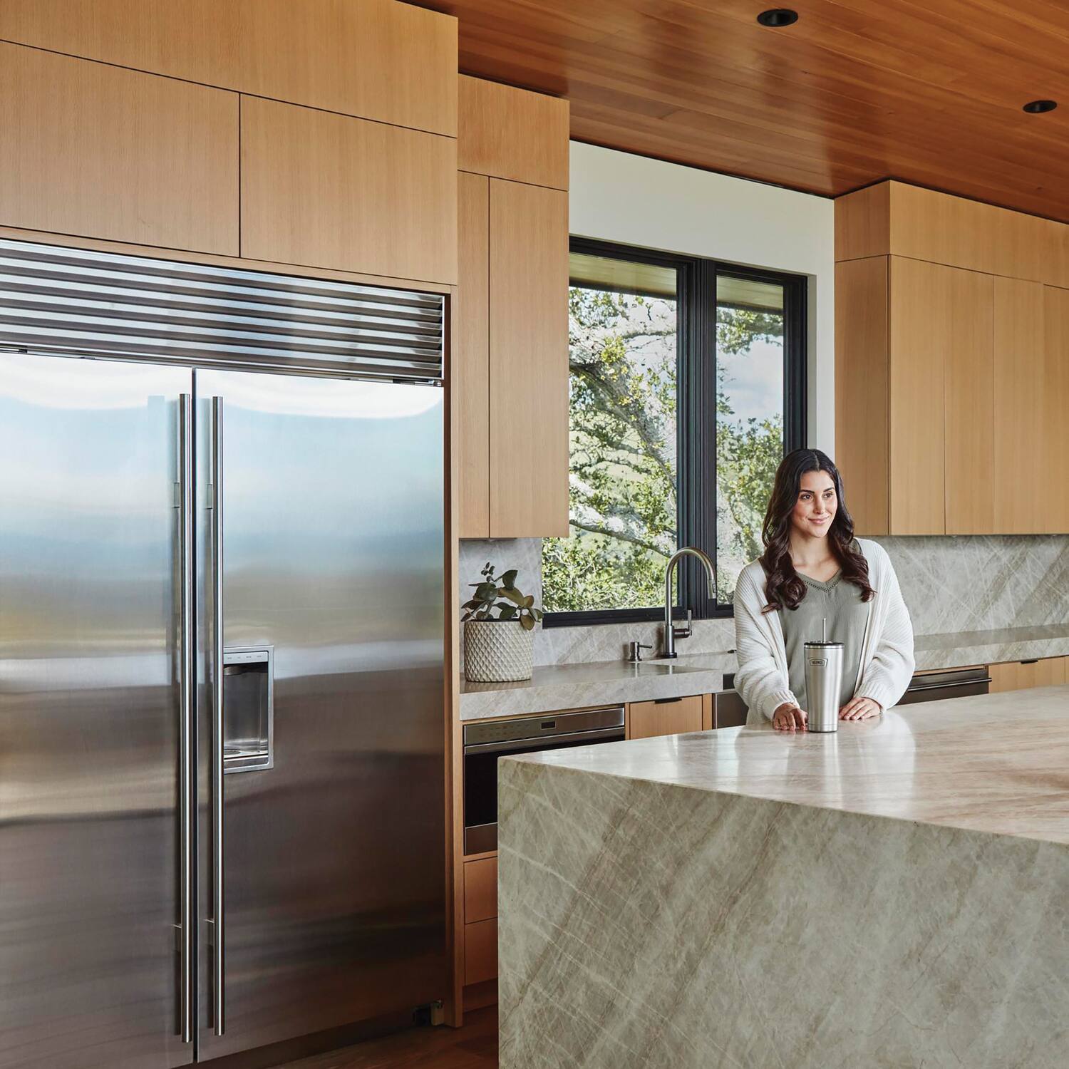 Alt View 6. Thermos - Thermos 24 oz. Icon Cold Tumbler w/ Straw - Granite - Granite.