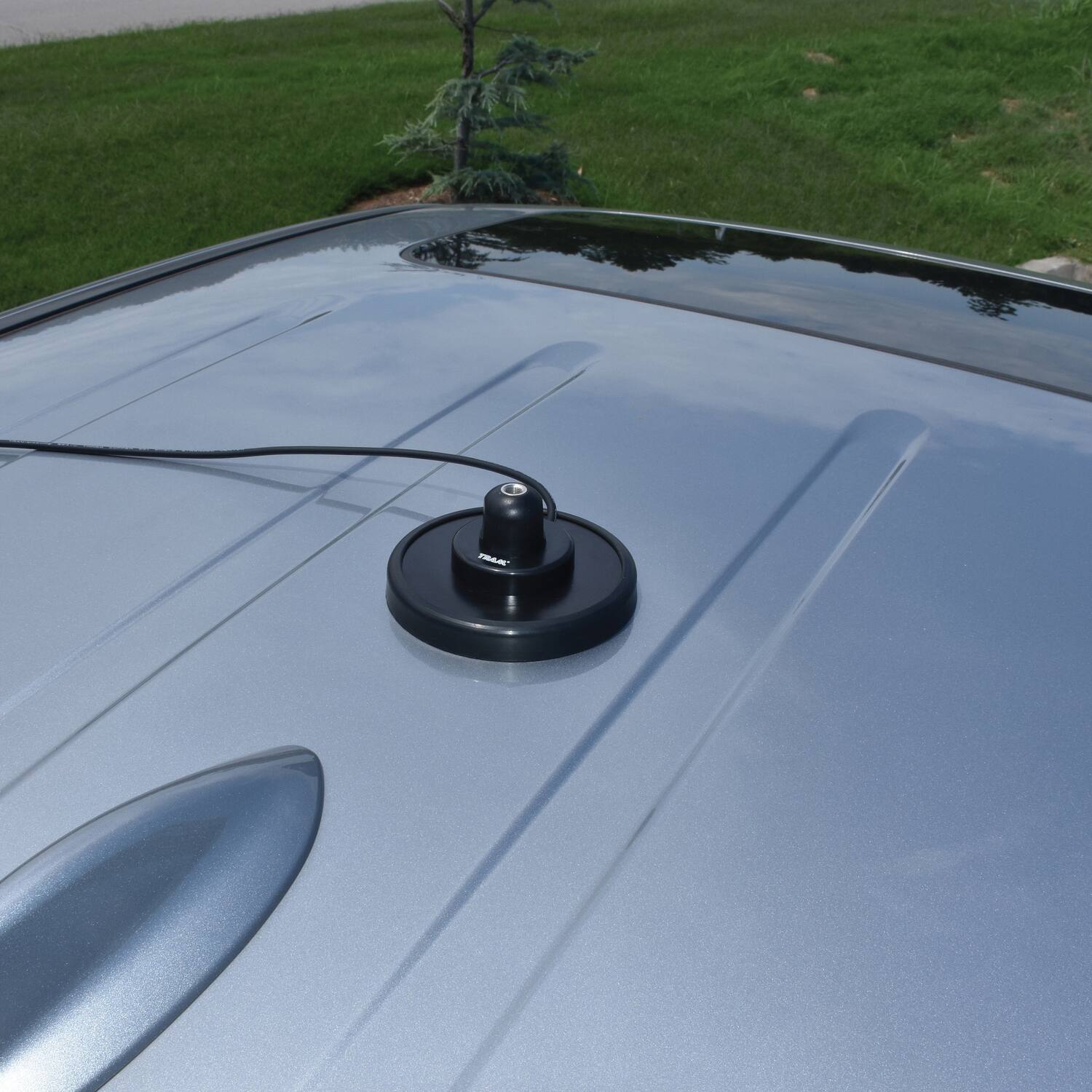 Angle. Tram - Tram 240-b 5-inch Black Steel Nmo Magnet Mount With Rg58 Coaxial Cable And Uhf Pl-259 Connector - Black.