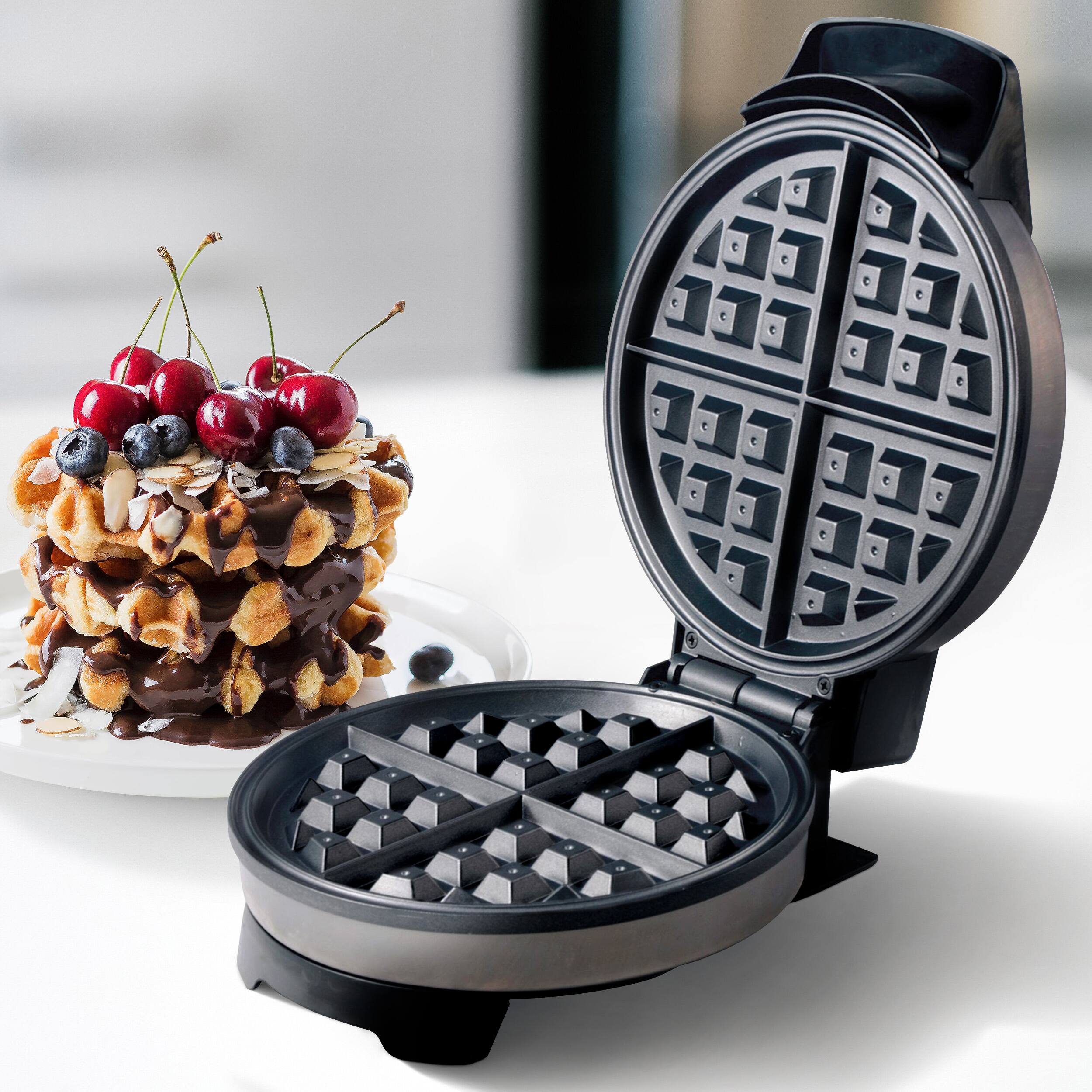 Alt View 1. Brentwood - Brentwood Select Nonstick Belgian Waffle Maker in Stainless Steel - Silver.