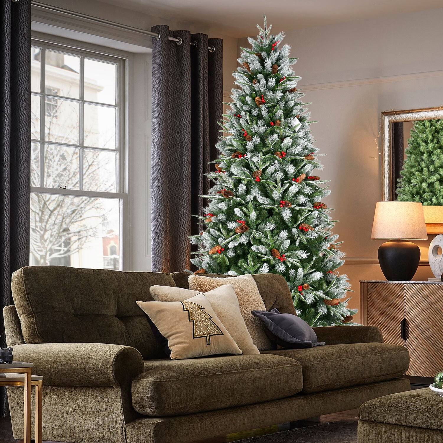 Angle. Pefilos - 4ft Artificial Christmas Tree with 747PE/PVC Mixed Branch Tips and Red Fruit, Hinged Foldable Base for Indoor Decor - Green.
