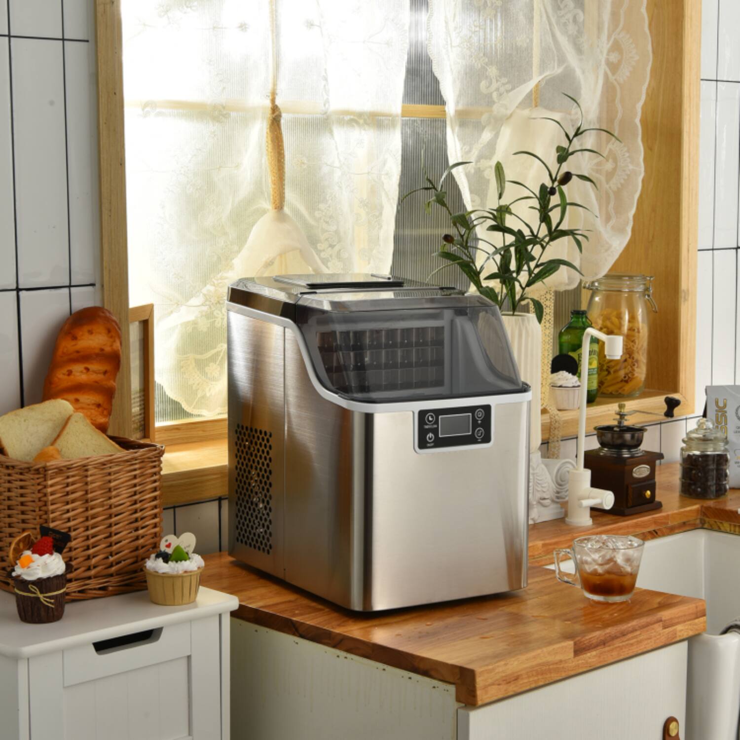 Angle. LUCKY ONE - Countertop Ice Maker 40 lbs/24h with Timer, Self-Cleaning & Scoop - Silver.