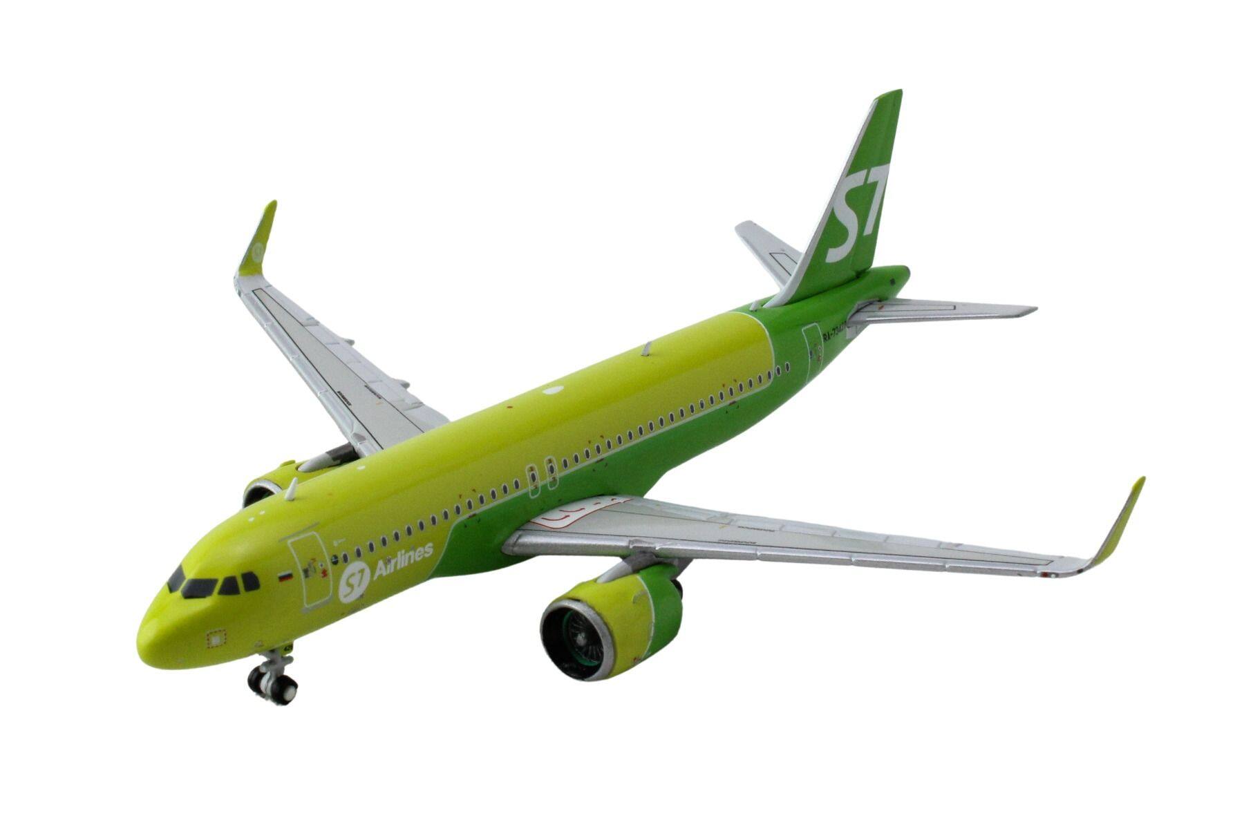 Angle. GeminiJets - Airbus A320neo Commercial Aircraft "S7 Airlines" (RA-73428) Green Two-Tone 1/400 Diecast Model Airplane by GeminiJets - Green.