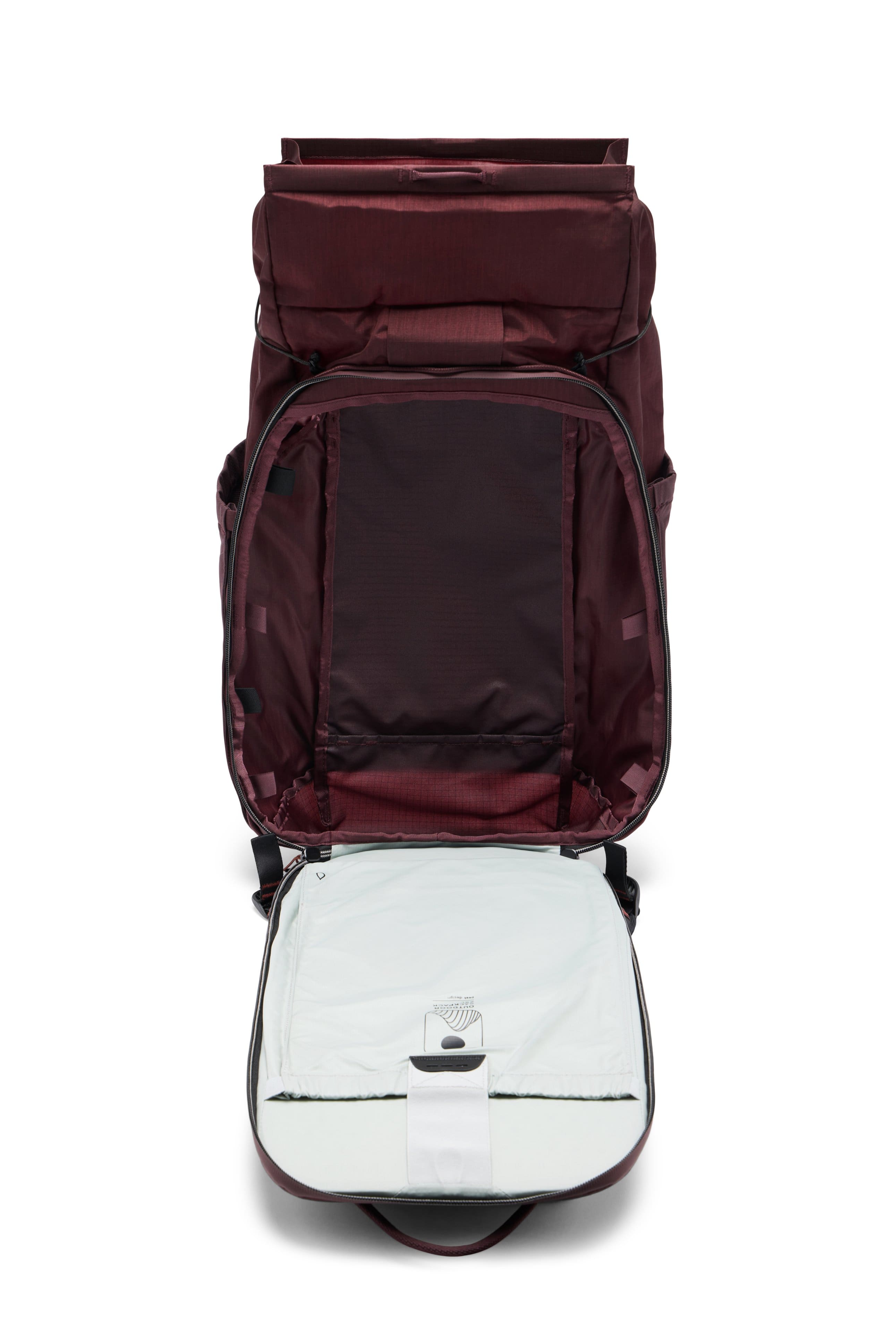 Left. Peak Design - Outdoor Backpack 25L - Eclipse.