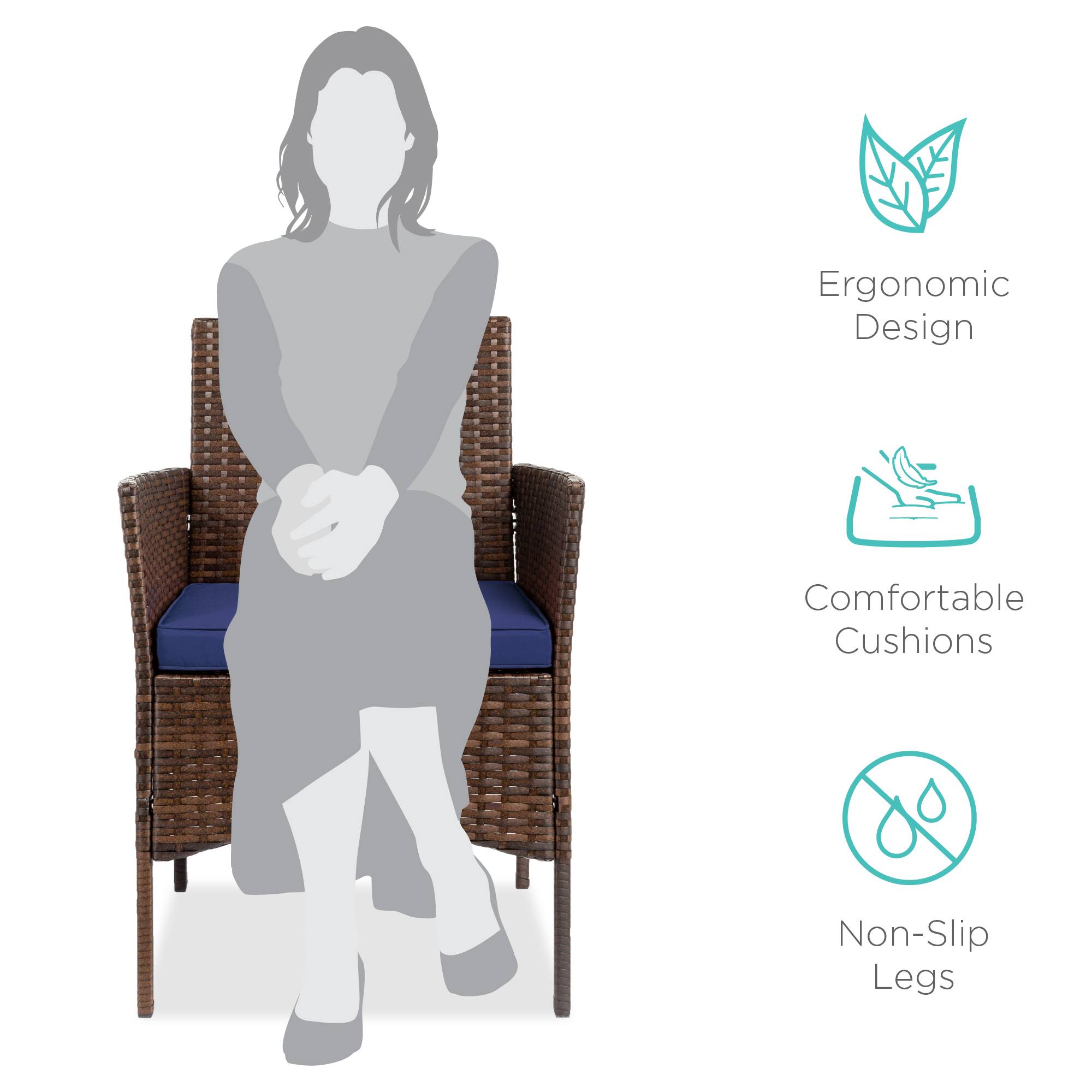 Ergonomic Design  
Comfortable Cushions  
Non-Slip Legs