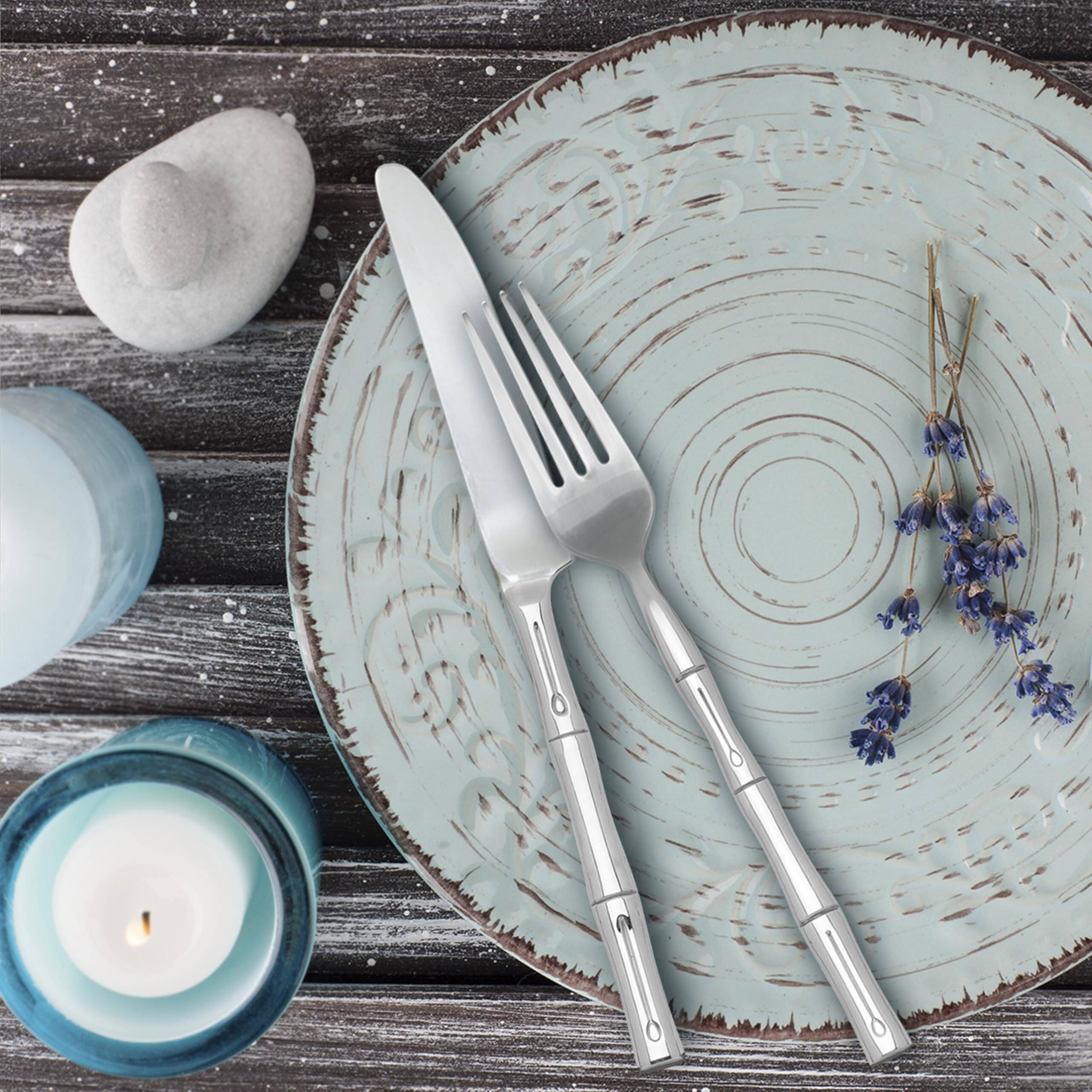 Back. Dazzed Corner - 20 Piece Flatware Set, Service for 4 - Silver.