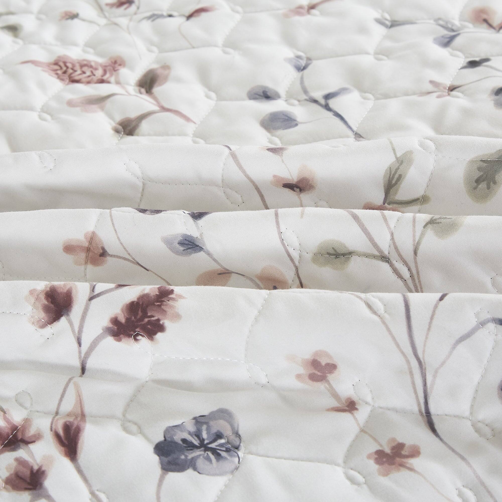 Left. MarCielo - MarCielo 3 Piece Lightweight Quilt Bedspread Set Reversible Floral Botanical - Pink Wildflower.