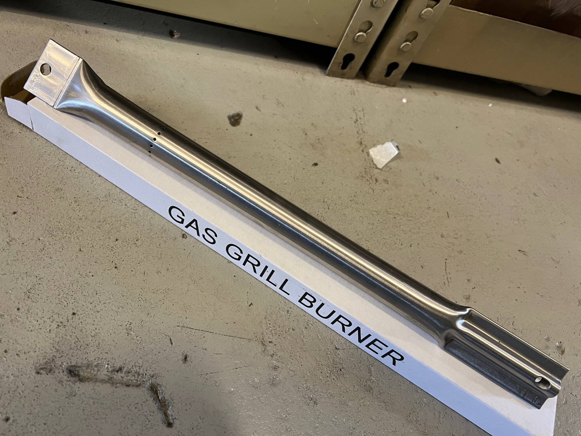 GAS GRILL BURNER