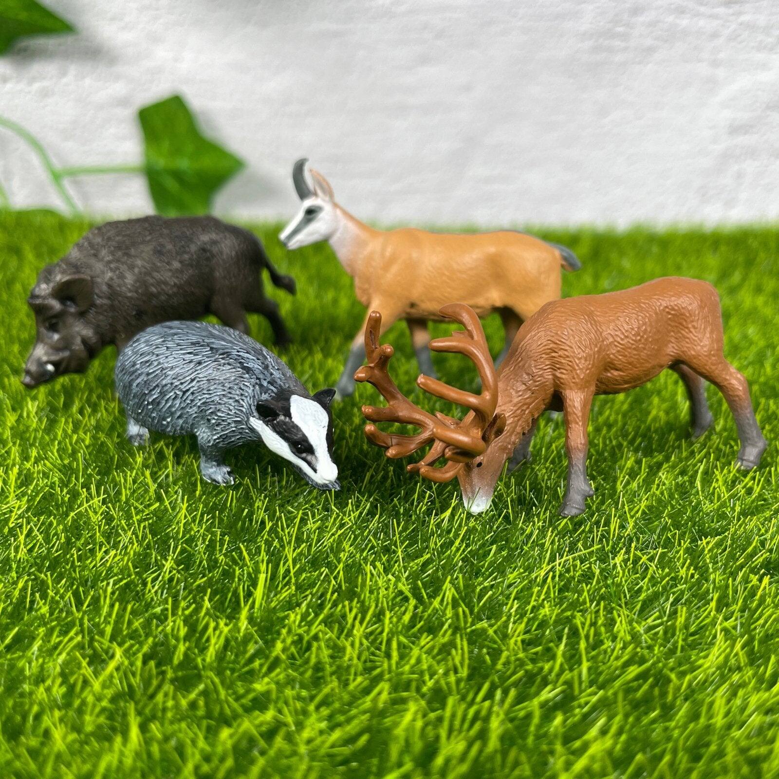 Alt View 3. Safari Ltd. - European Animals.