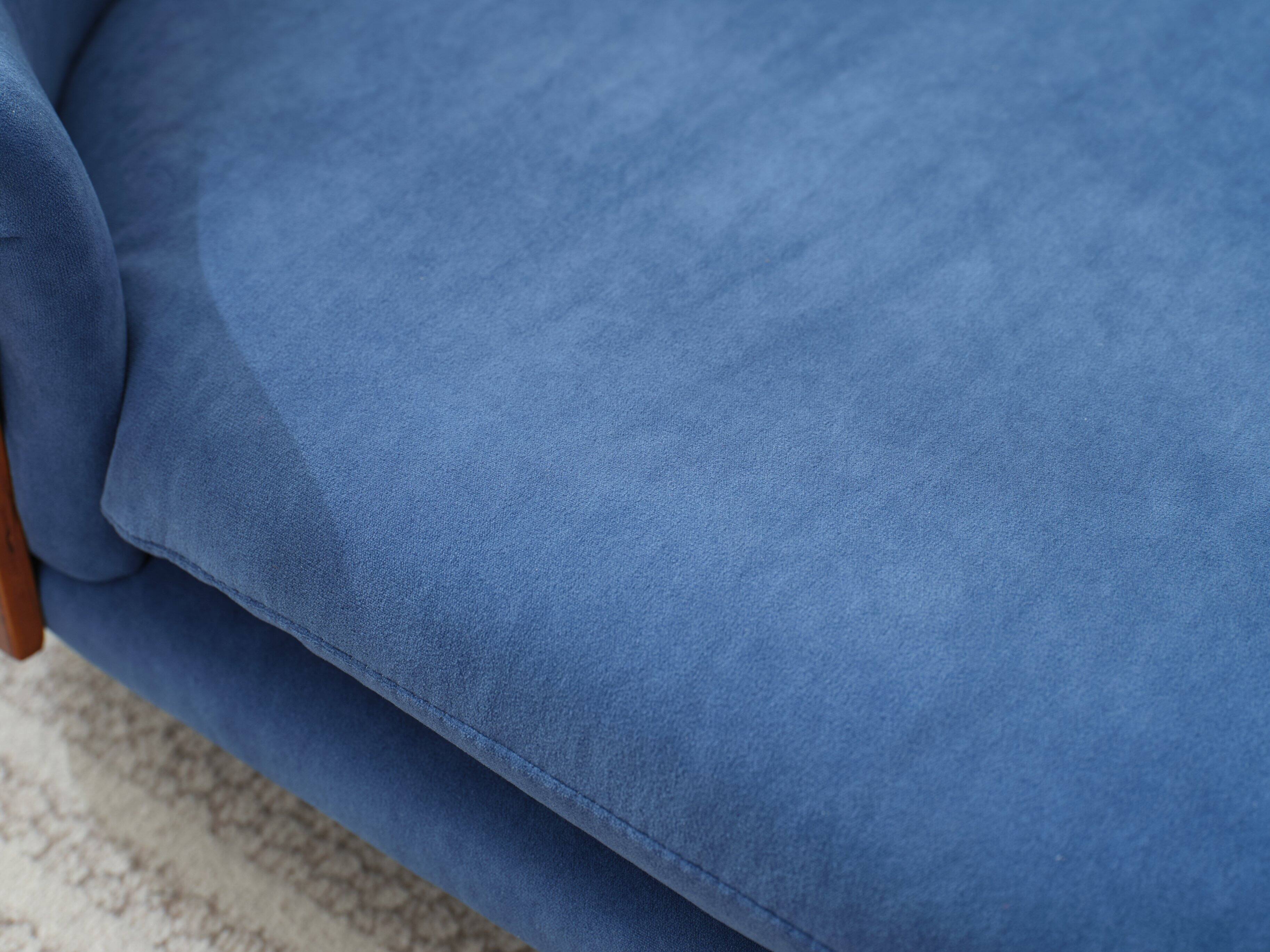 Left. Siljoy - Mid‑Size Scandinavian Pet Sofa, Walnut & Dark Blue Velvet, Elevated Orthopedic Dog Bed - Dark Blue.