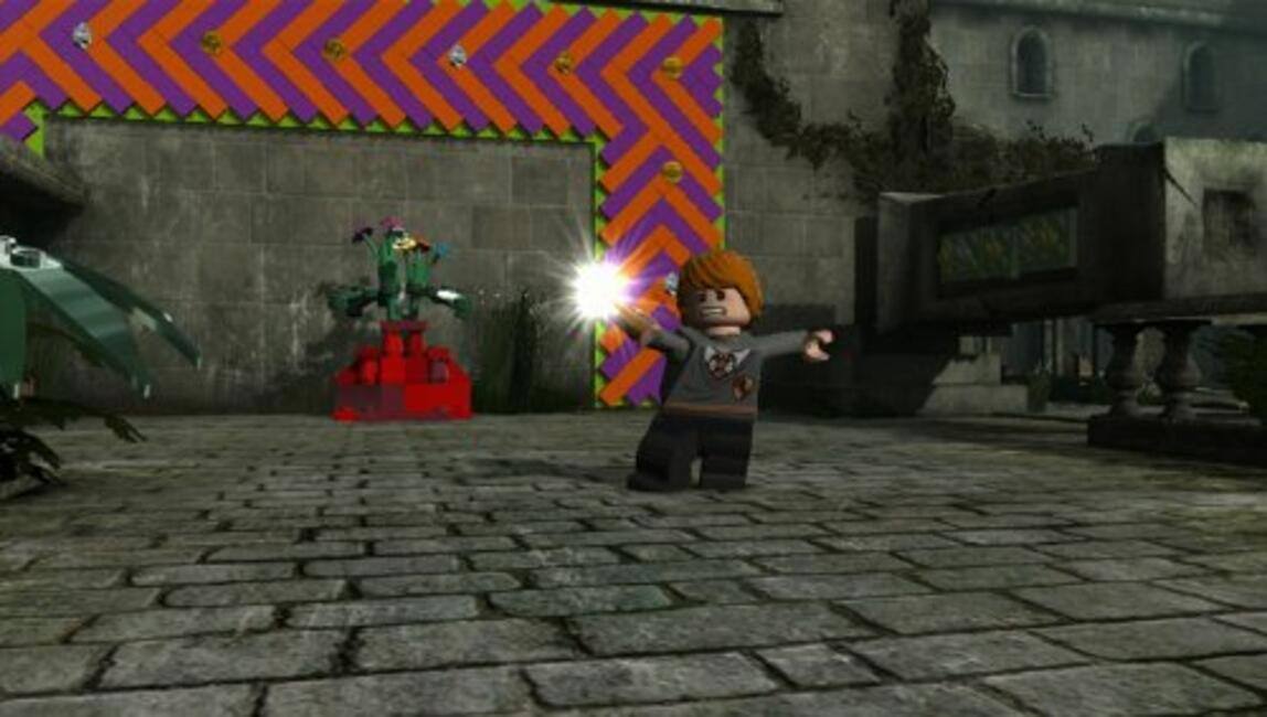 Left. Warner Bros. - LEGO Harry Potter: Years 5-7 - Nintendo Wii.