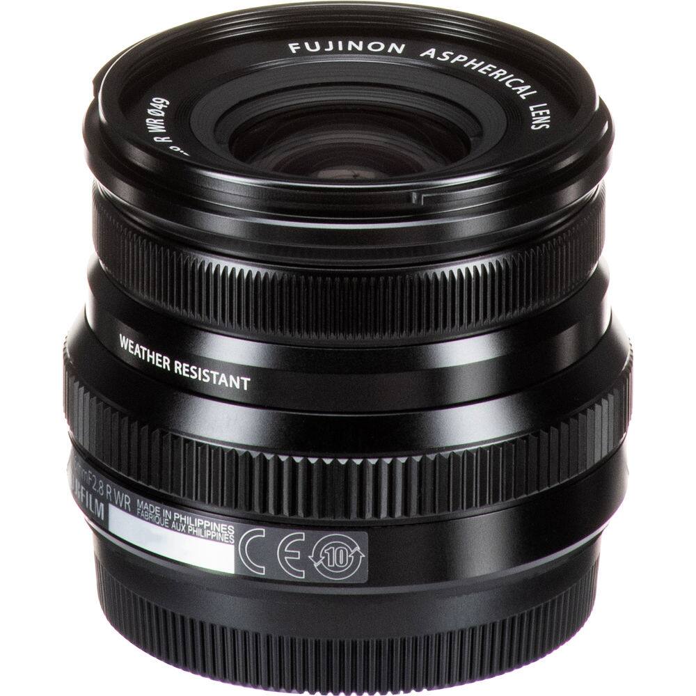 FUJINON ASPHERICAL LENS  
WEATHER RESISTANT  
F2.8 R WR  
MADE IN PHILIPPINES  
FABRIQUÉ AUX PHILIPPINES  
CE  
10
