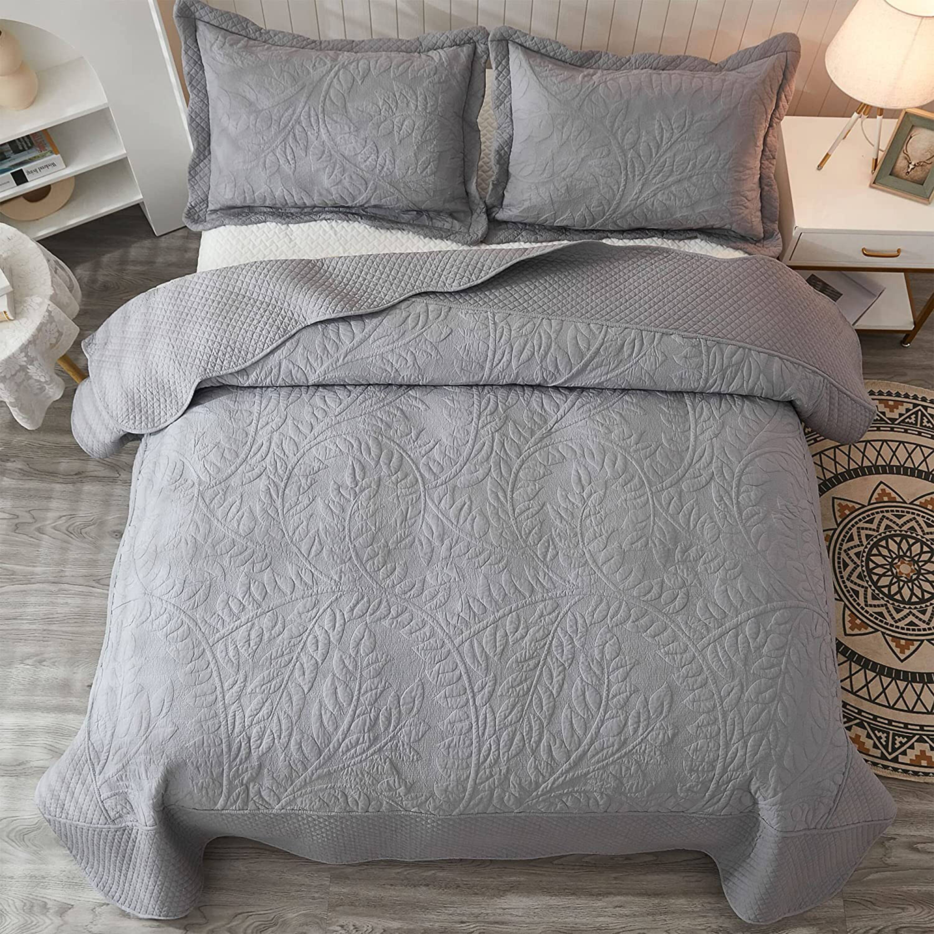 Angle. MarCielo - Marcielo 2/3 Piece 100% Cotton Oversized Bedspread Lightweight Quilt Set - Noble Grey.