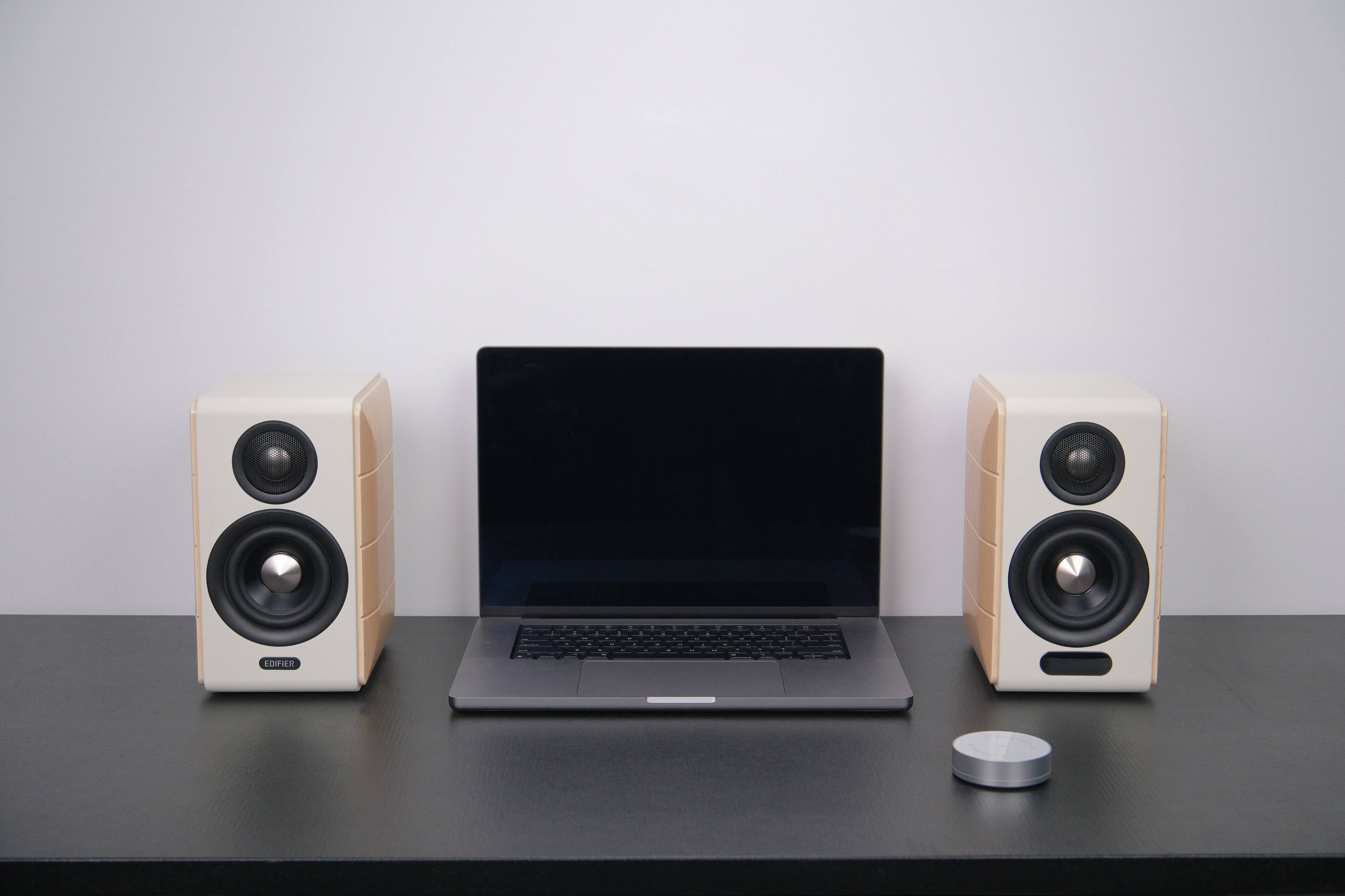 Alt View 13. Edifier - S880DBMKII Hi-Res 2.0 Bookshelf Speakers (Pair) - White.
