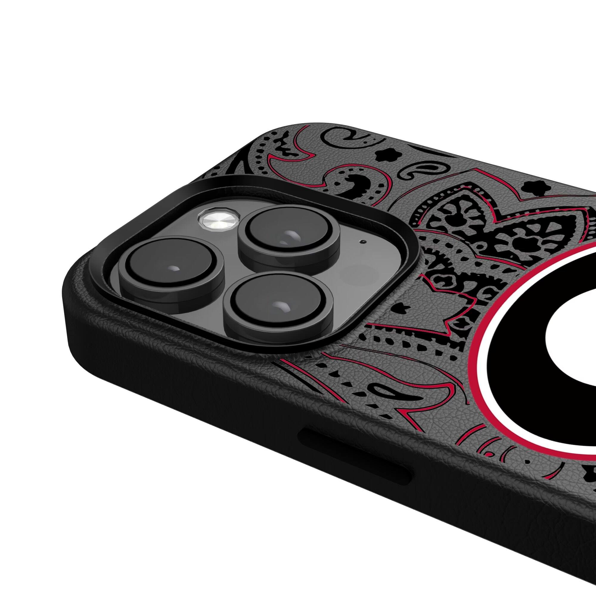 Alt View 3. Keyscaper - Georgia Bulldogs Paisley iPhone Magnetic Bump Case - 15 - Black.