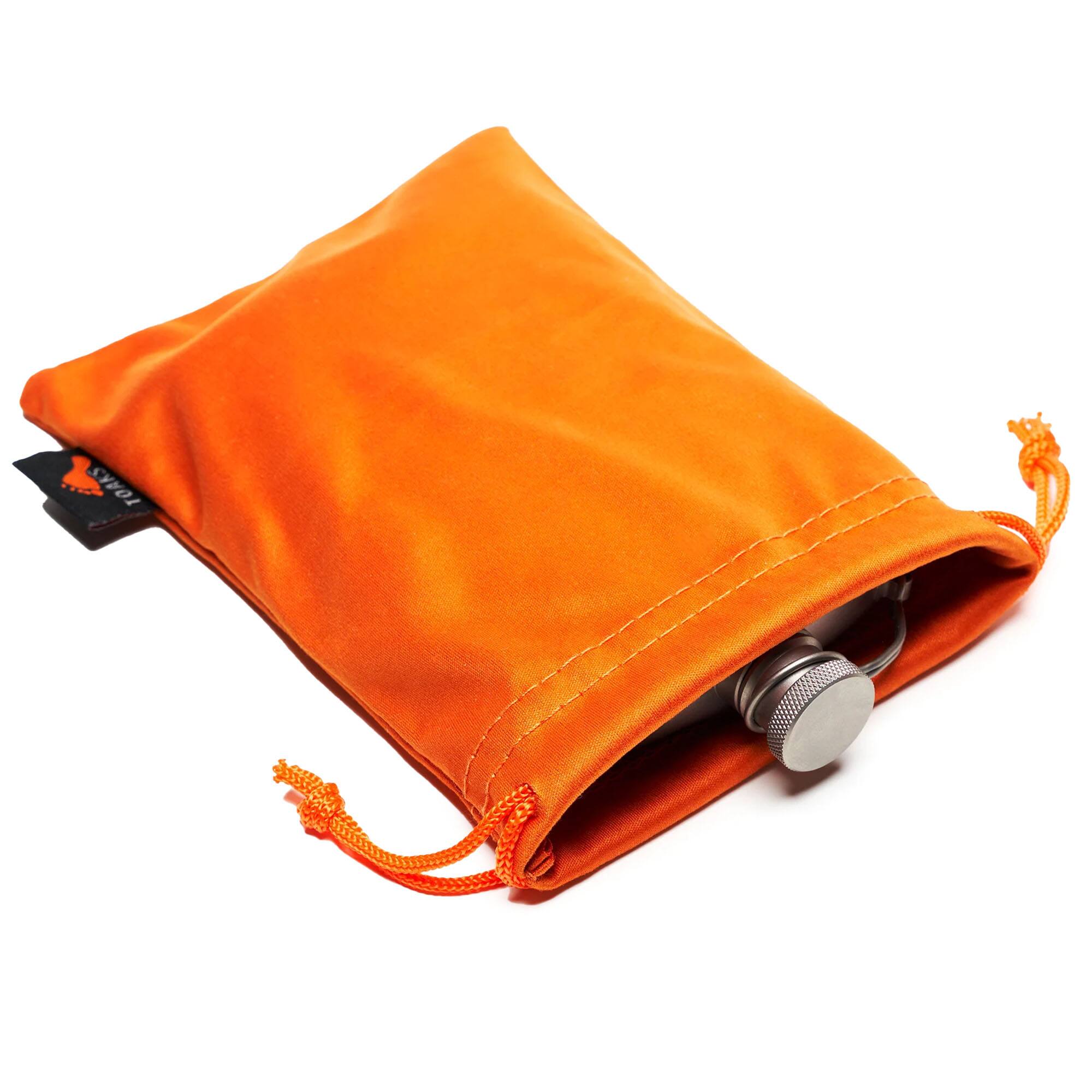 Alt View 1. TOAKS - TOAKS Titanium Flat Flask Set (1 Flask, 2 Shot Glasses, 1 Funnel) - Titanium / Silver.