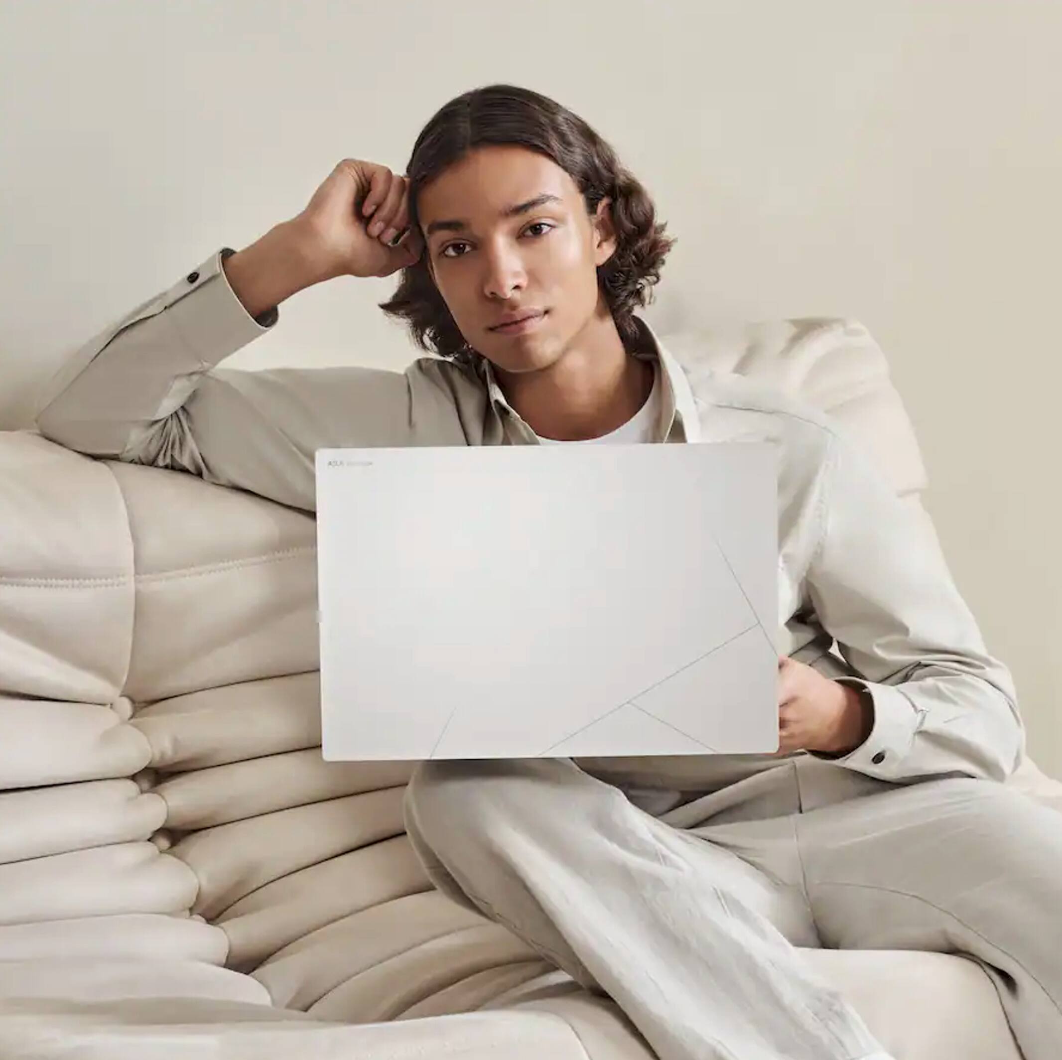 Alt View 8. ASUS - Zenbook S 16 Laptop 16.0 2.8K Display (Ryzen AI 9 365, 24GB, 1TB SSD, AMD Radeon 880M, Win 11 Pro) w/USB Hub - Scandinavian White.