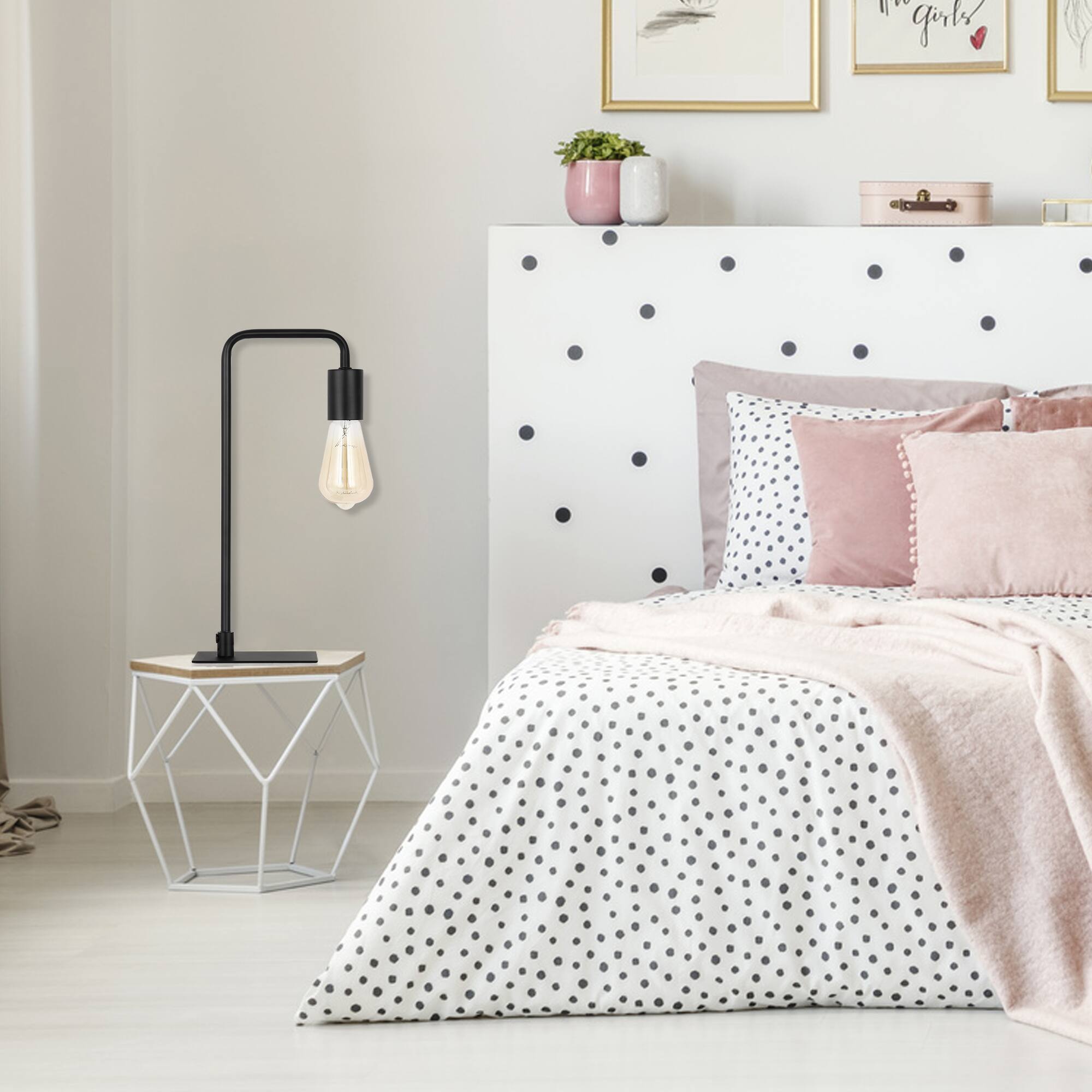 1 aids girls

The girls