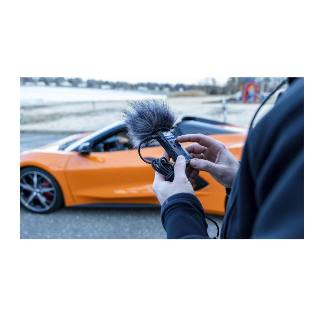 Back. Zoom - Zoom H1essential Stereo Handy Recorder and Hairy Windscreen Bundle.