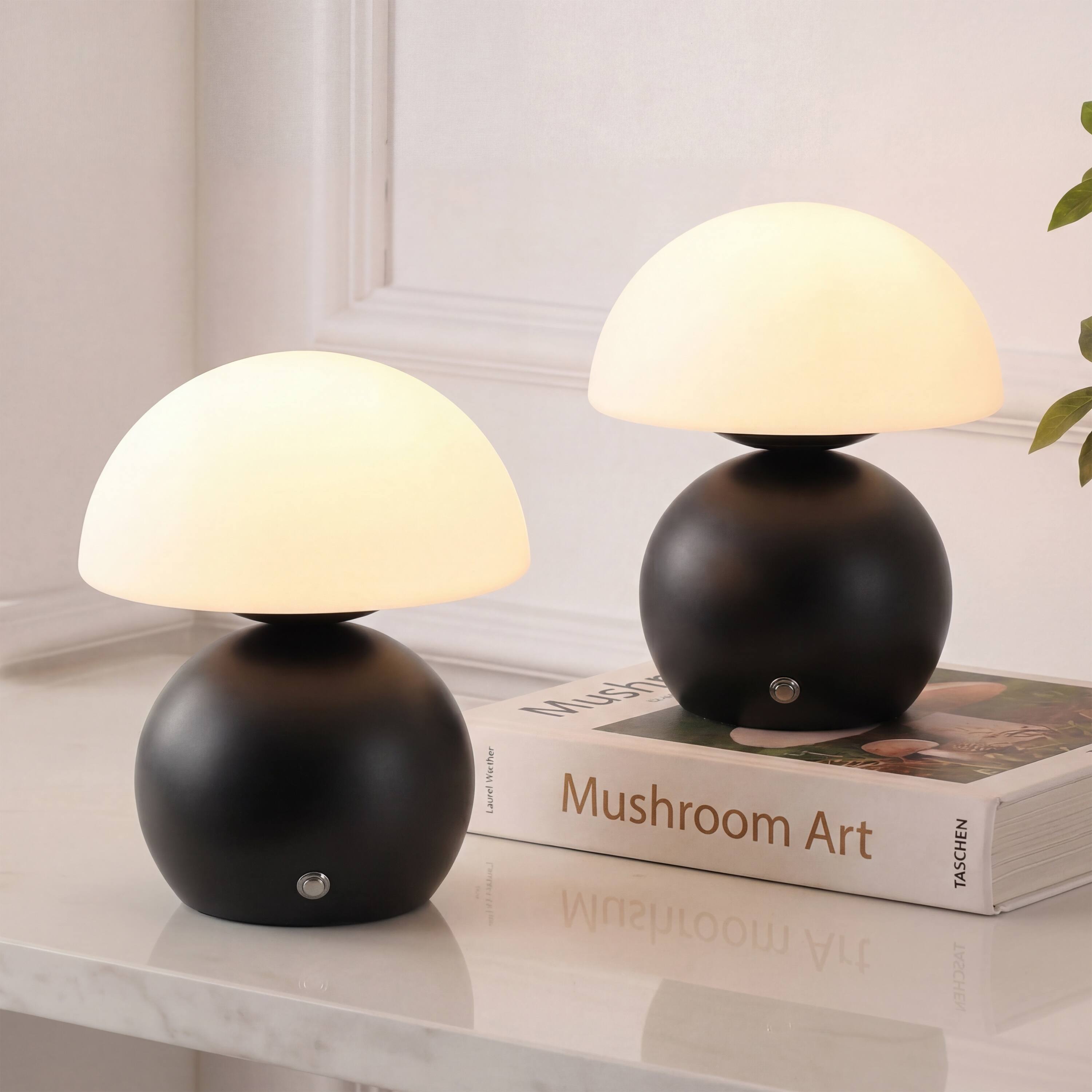 Mushroom Art  
TASCHEN