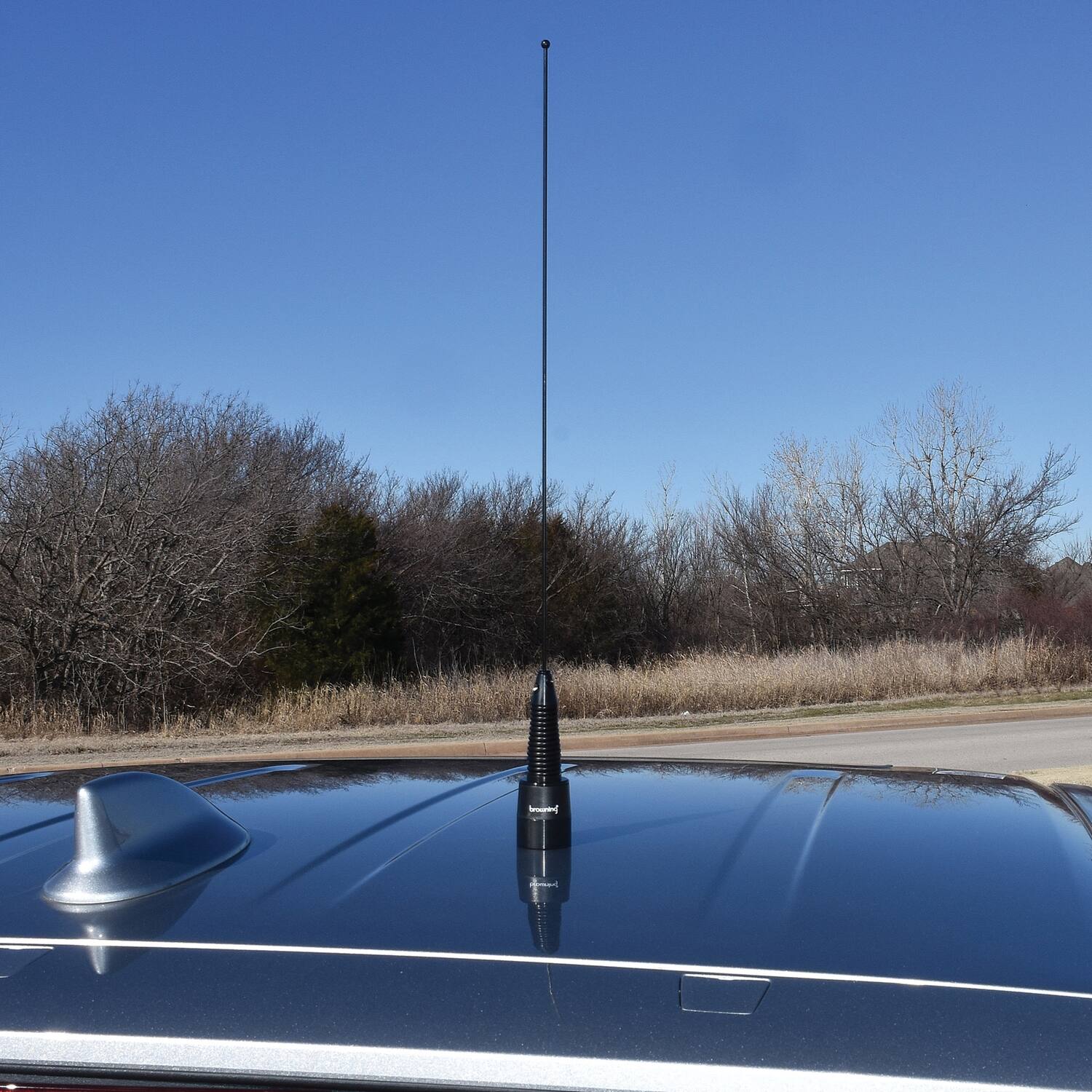 Left. Browning - Browning Br-167-b-s 160-watt Wide-band 136 Mhz To 174 Mhz Unity-gain Antenna With Nmo Mounting (black) - Black.