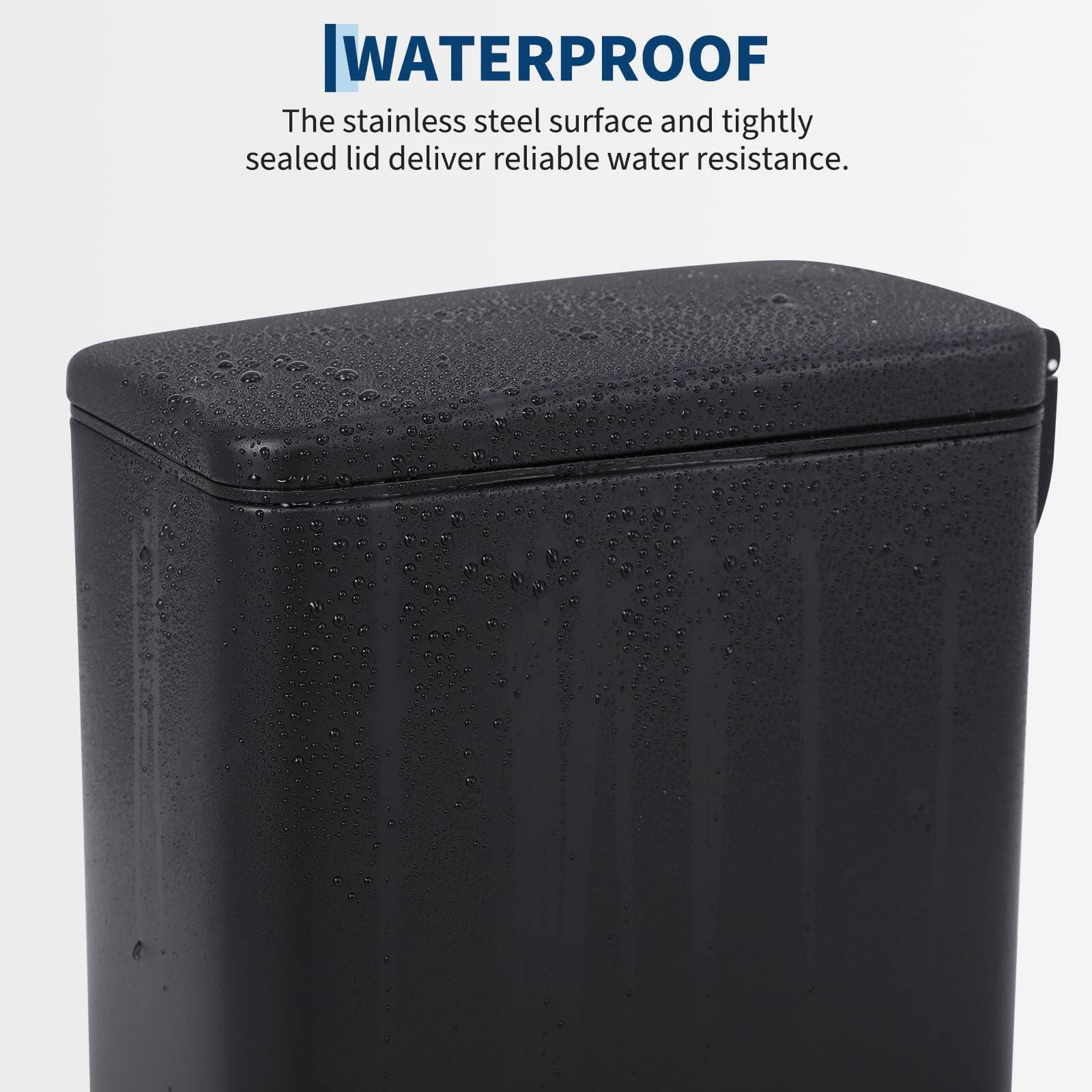 WATERPROOF

The stainless steel surface and tightly sealed lid deliver reliable water resistance.