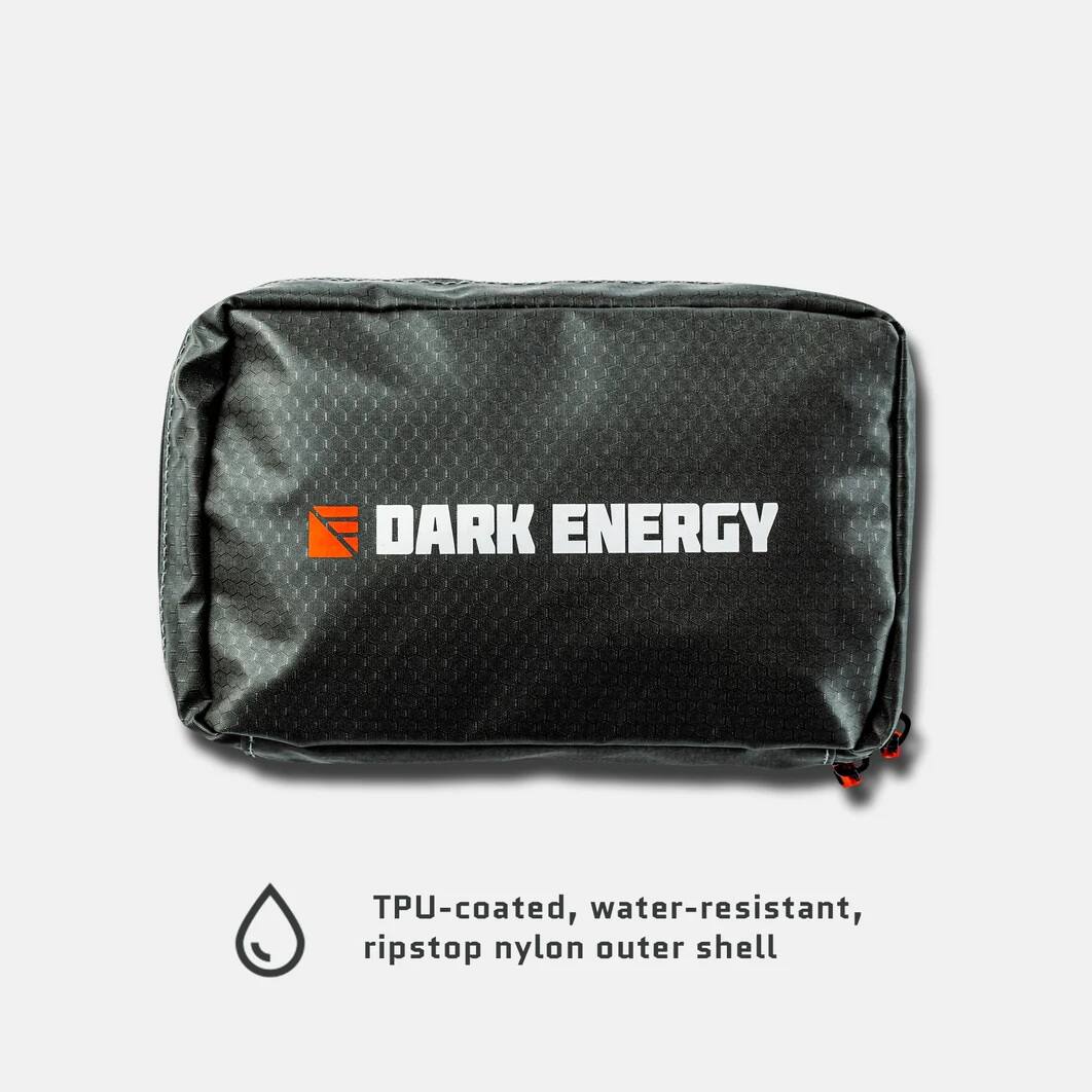 DARK ENERGY

TPU-coated, water-resistant, ripstop nylon outer shell