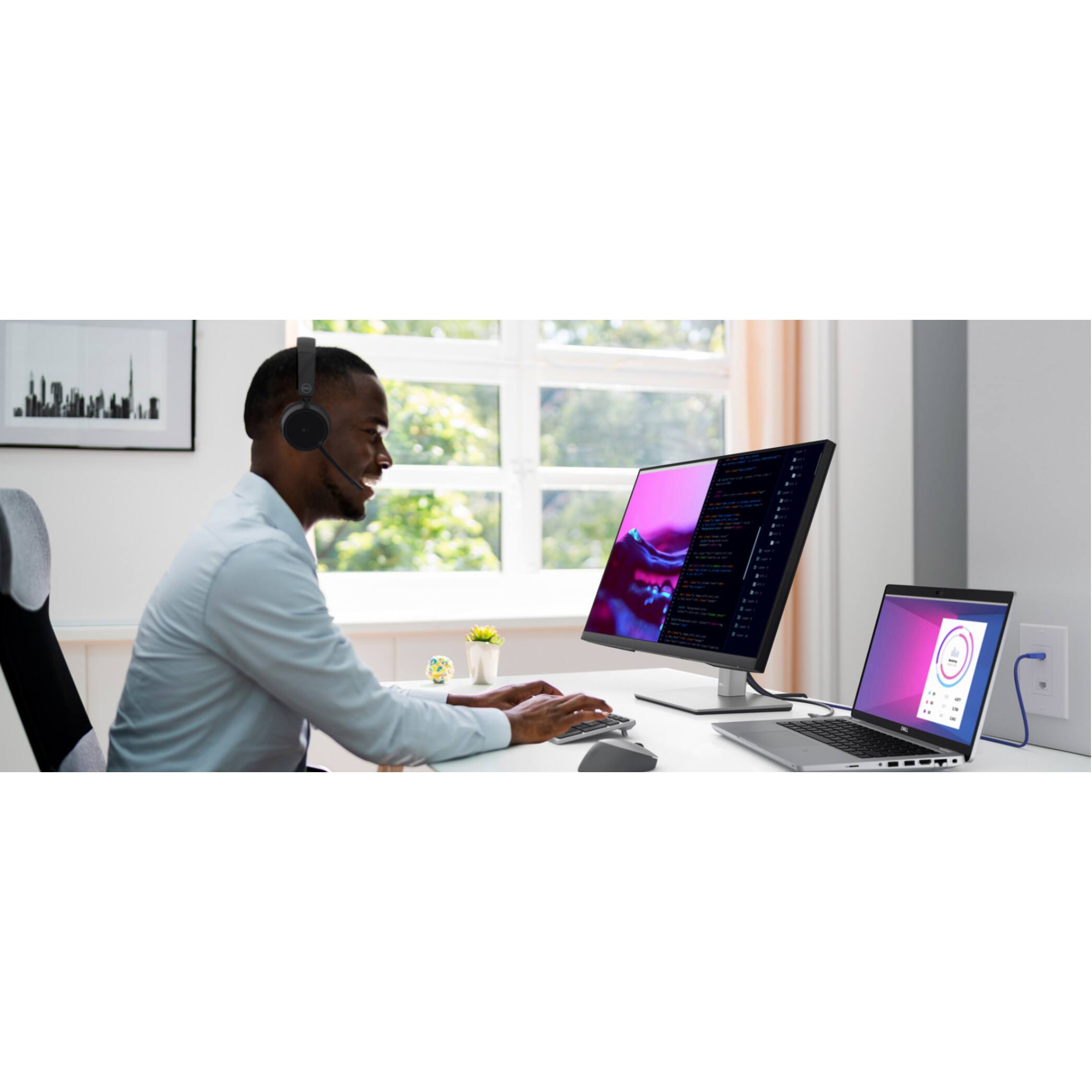 Alt View 40. Dell - 27" LCD Monitor (DisplayPort, USB) - Black, Silver.