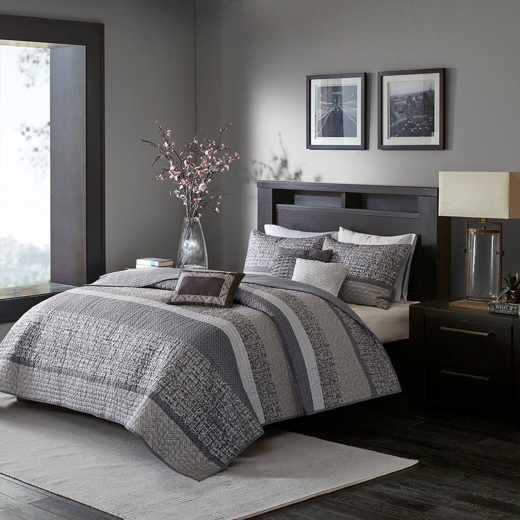 Alt View 1. Gracie Mills - Gracie Mills Hickman 6 Piece Striped Reversible Jacquard Quilt Set with Throw Pillows - Grey/Taupe.