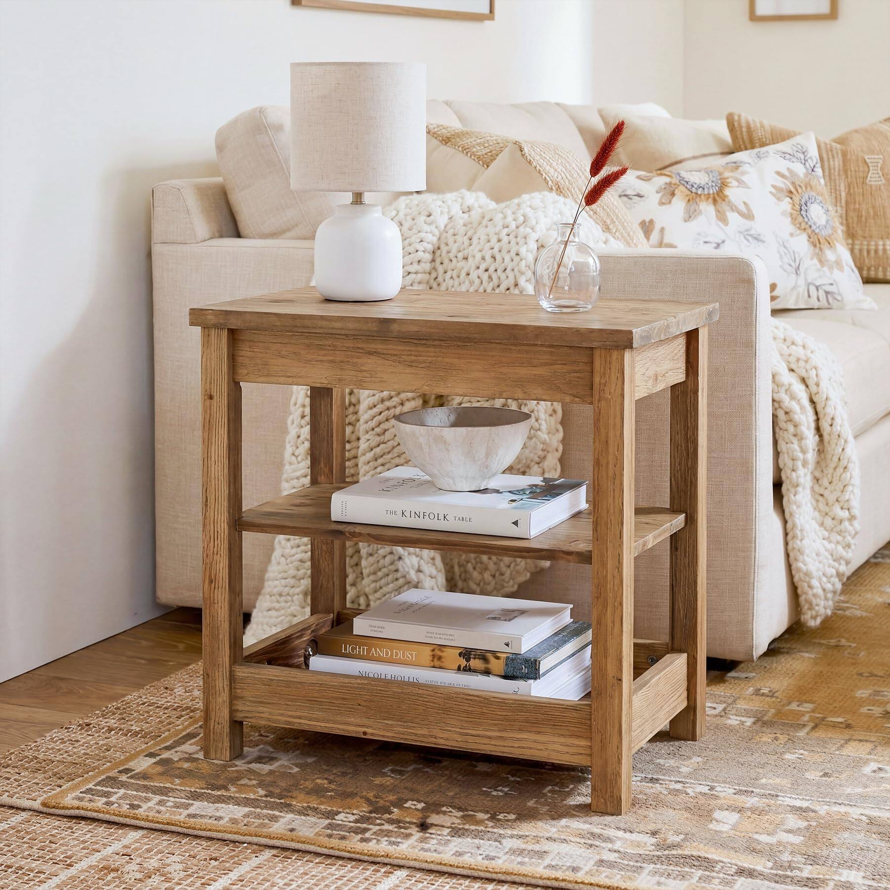 KINFOLK THE KINFOLK TABLE  
LIGHT AND DUST NICOLE HOLLIS