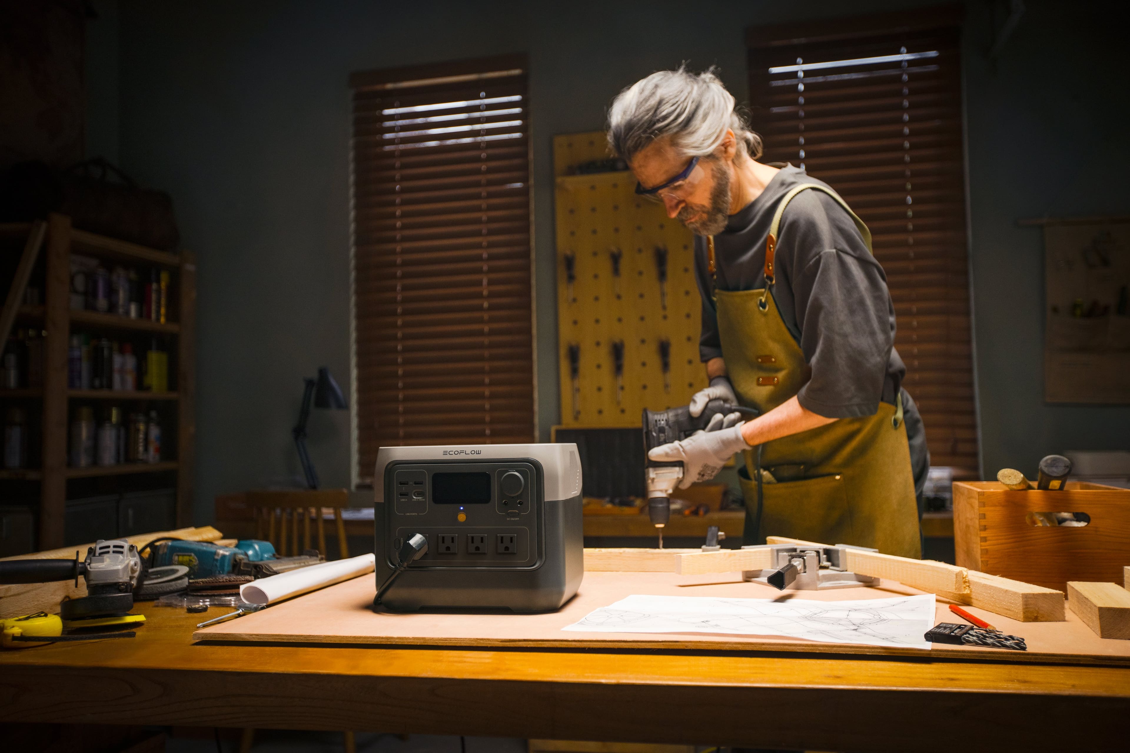 Alt View 18. EcoFlow - RIVER 2 PRO 768Wh Portable Power Station - Black.