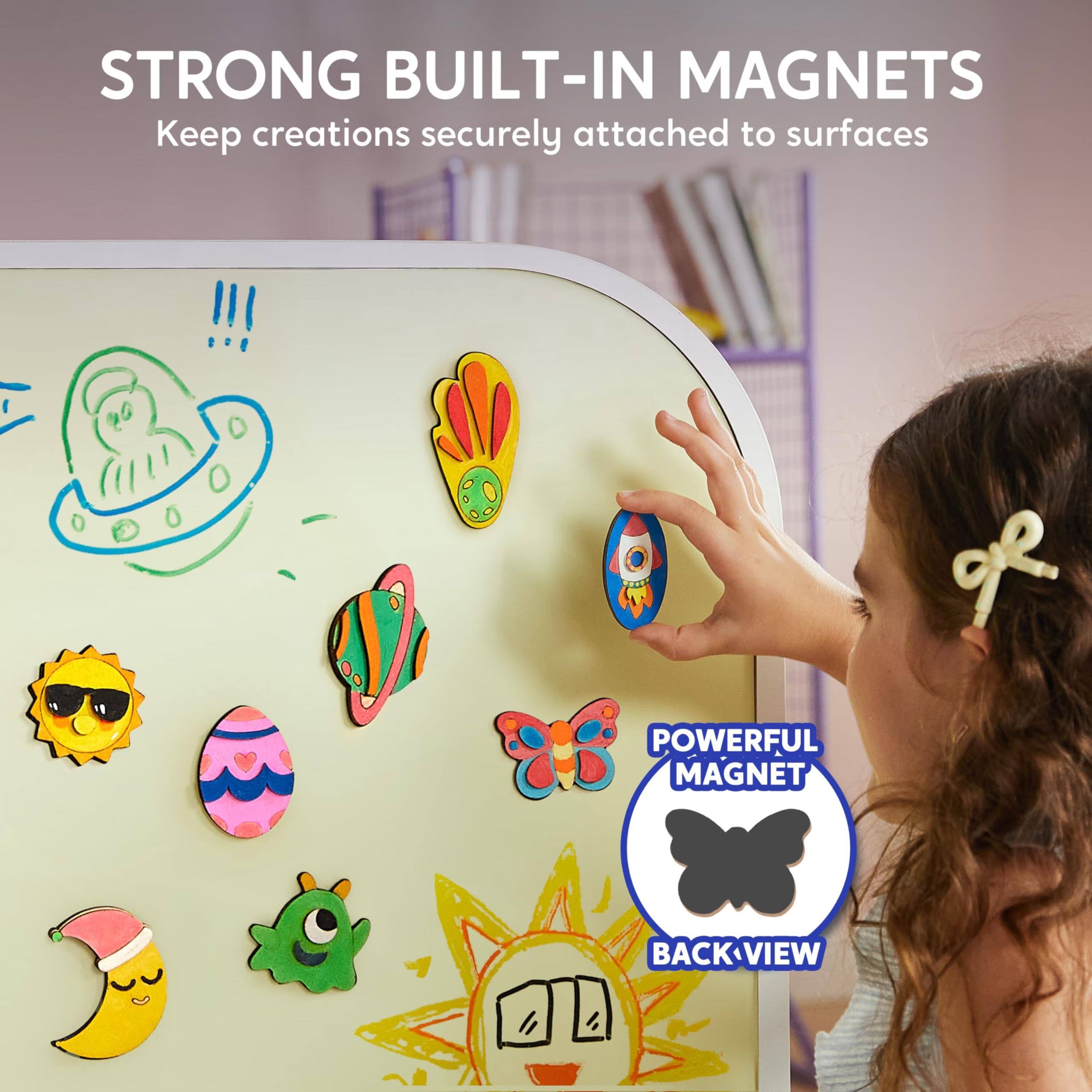 STRONG BUILT-IN MAGNETS  
Keep creations securely attached to surfaces

POWERFUL MAGNET  
BACK VIEW