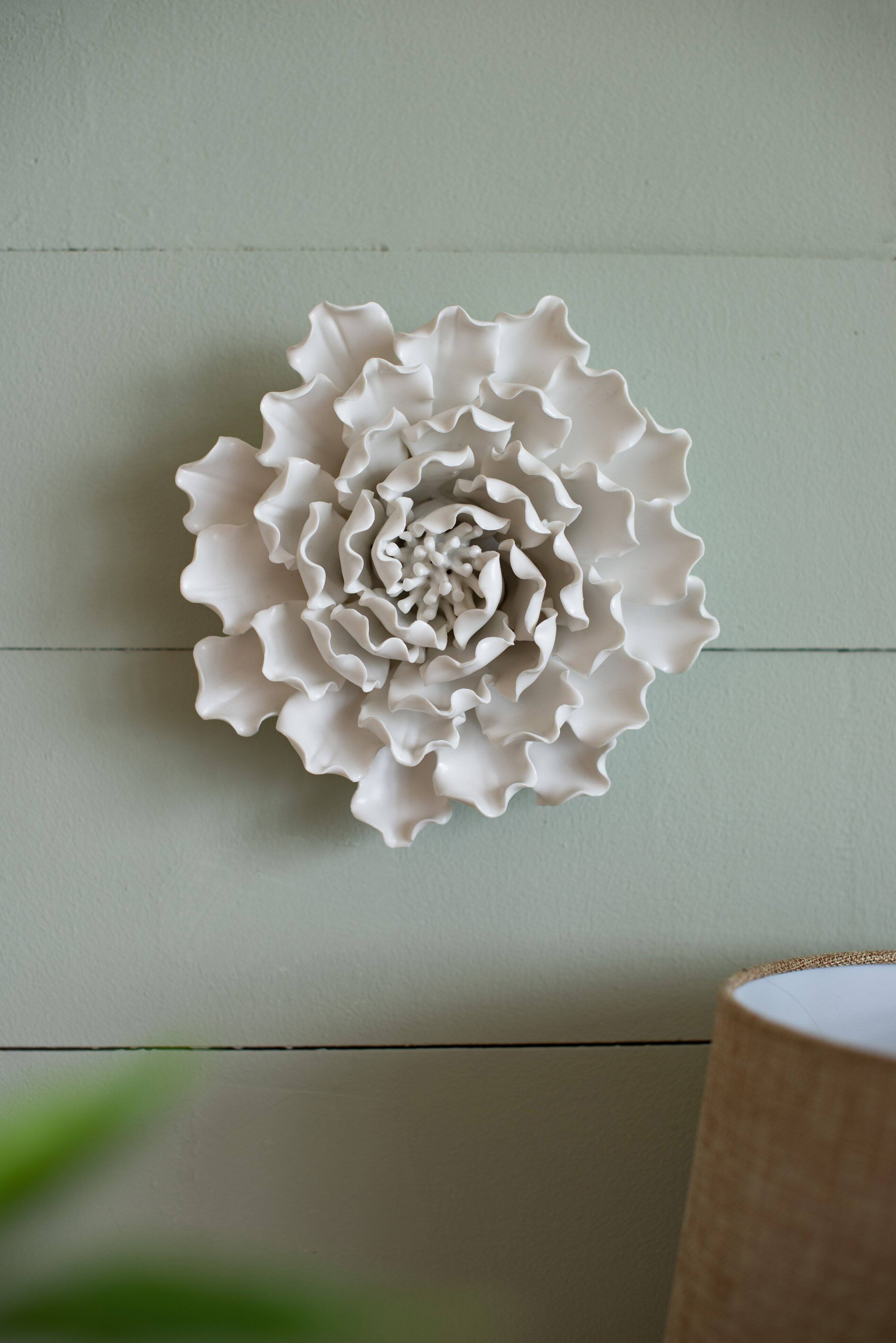 Front. MOOSOO - 7.3" Cream Ceramic Indoor Handmade 3D Flower Wall Decor, Wall Art Sculpture for Home Office Living Room Hallway Kitchen - White.