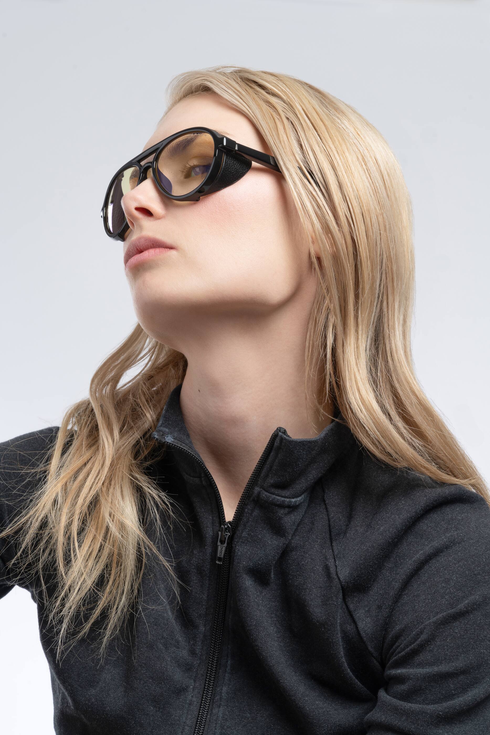 Alt View 2. GUNNAR - Tallac Computer Glasses with Blue Light Reduction, Amber Lenses - Onyx.