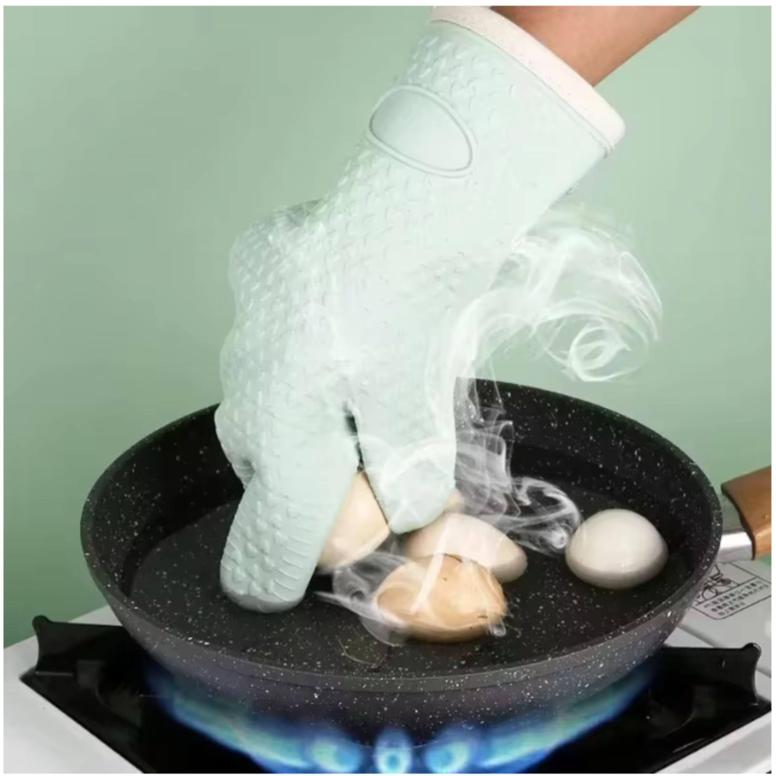 Left. Kitcheniva - Silicone Oven Mitts Set Heat Resistant, Beige.