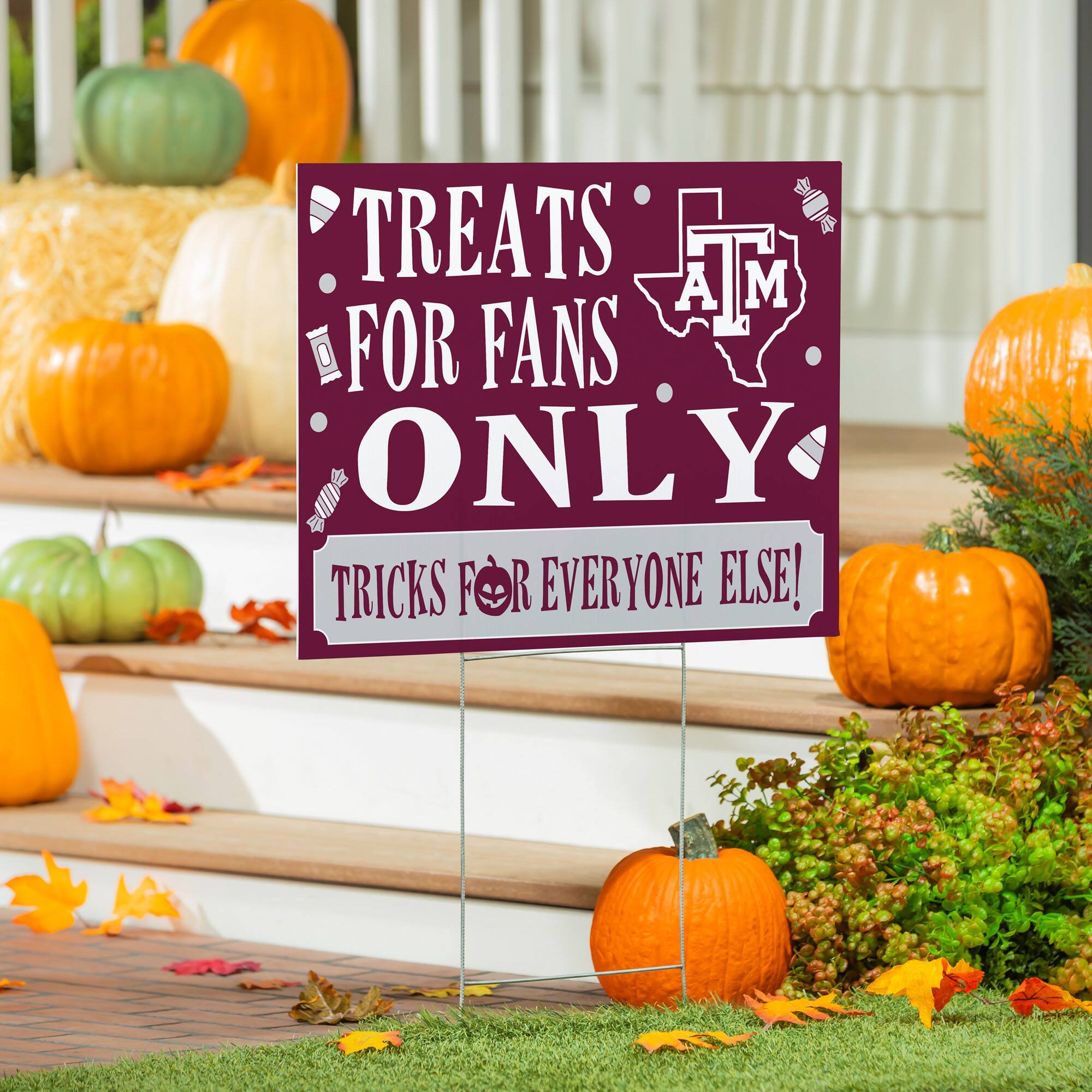 TREATS FOR FANS ONLY  
TRICKS FOR EVERYONE ELSE!