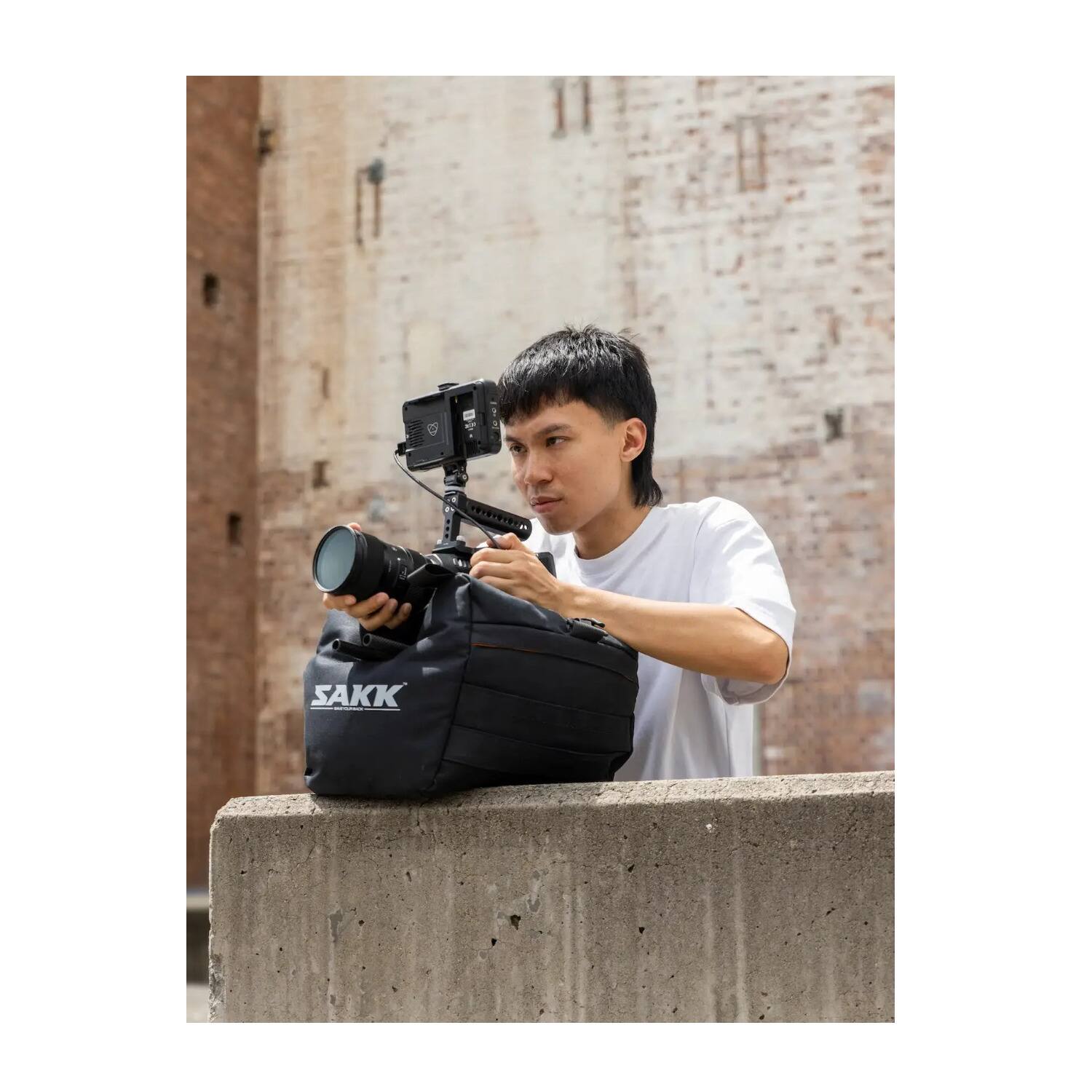 Back. Sakk Gear - Sakk Gear Sakk Camera Support Saddle with Quick Release Clip.