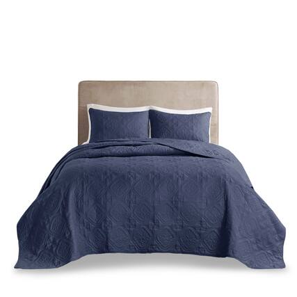 Front. Gracie Mills - Gracie Mills McCormick 3 Piece Reversible Bedspread Set - Navy.