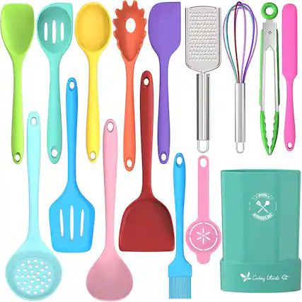 Sure, here is the corrected and grouped text from the image:
---
**Cooking Utensils Set**
**Kitchen Utensils Set**
---
The text on the image includes "Cooking Utensils Set" and "Kitchen Utensils Set," which are likely referring to the same product.
