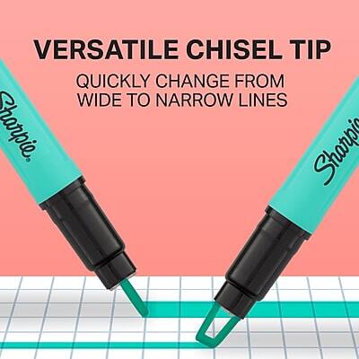 VERSATILE CHISEL TIP  
QUICKLY CHANGE FROM WIDE TO NARROW LINES  
Sharpie