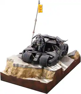 PopMarket - Batman: Dark Knight Trilogy - Legacy of Revoltech - Batmobile Tumbler in Gotham City - COLLECTIBLES - Multicolor