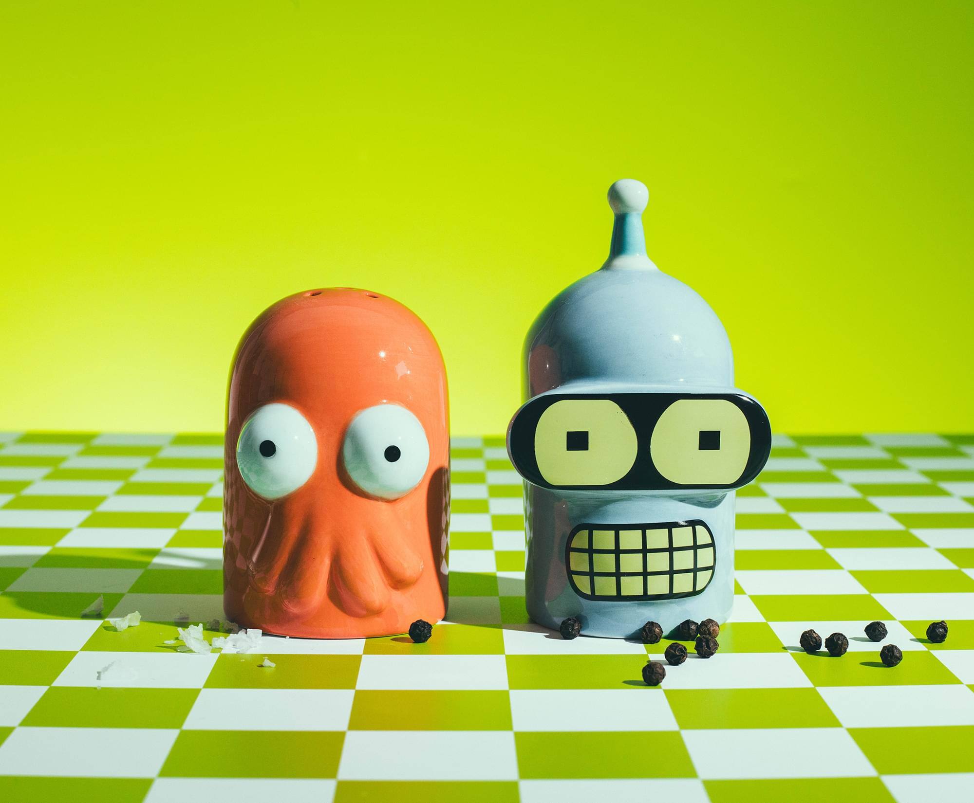 Alt View 3. Silver Buffalo - Futurama Bender and Zoidberg Ceramic Salt and Pepper Shaker Set - Multi-Colored.