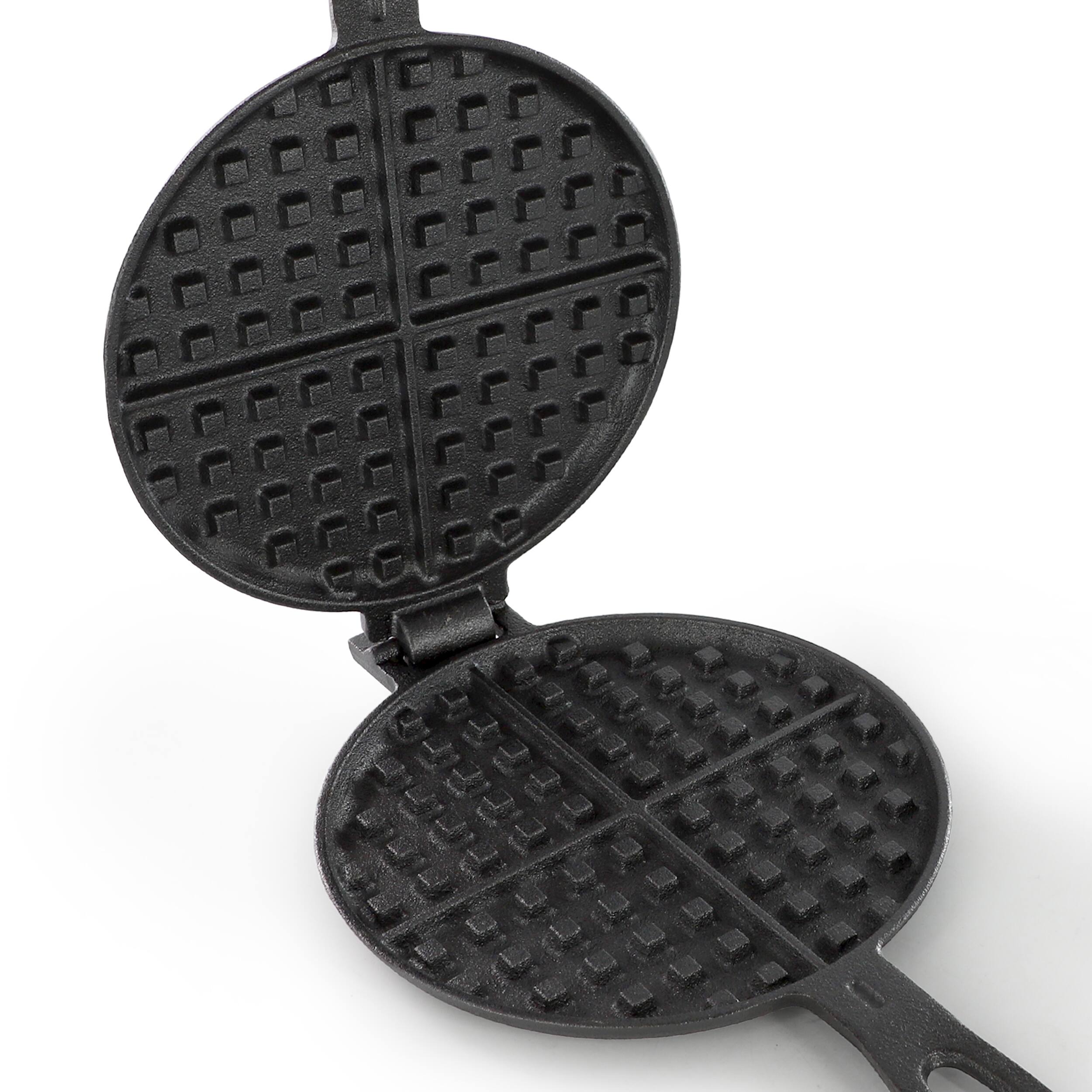 Alt View 5. Mega Chef - Megachef 6.7 Inch Round Cast Iron Pie Iron Outdoor/Camping Cookware with Long Handle - Black.