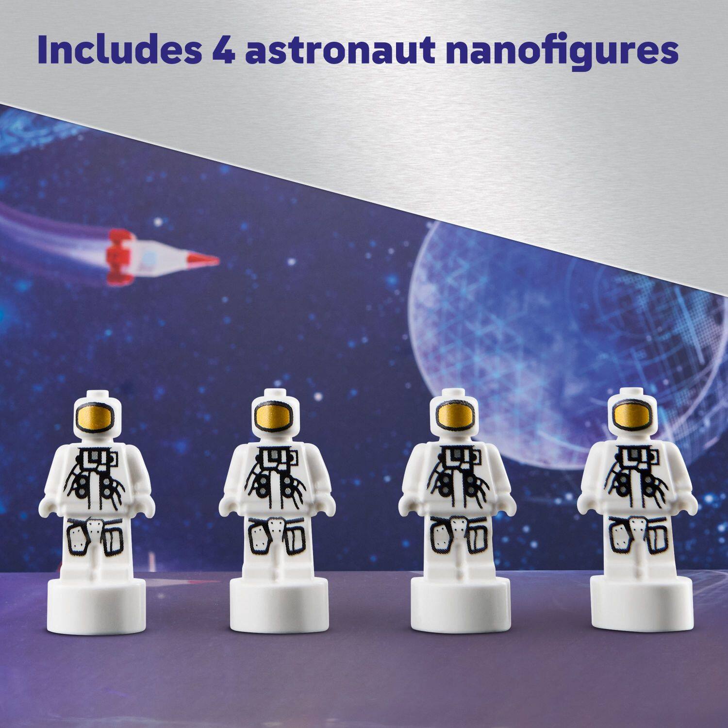 Includes 4 astronaut nanofigures