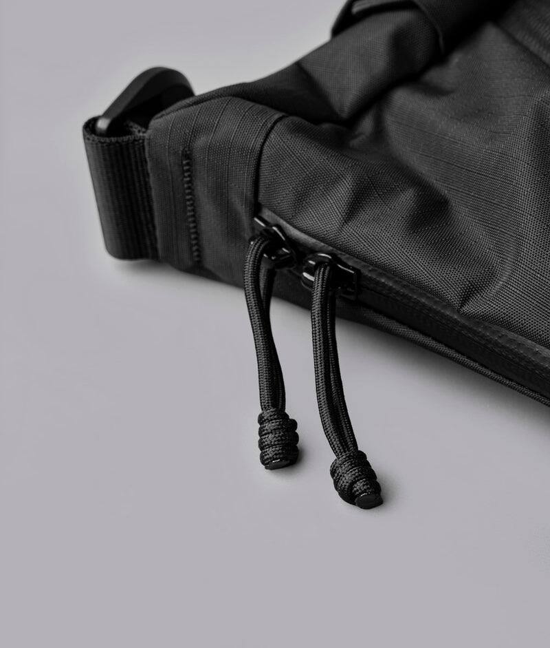 ALPAKA Flight Satchel 11L Messenger Bag for Work & Travel, Fits 13