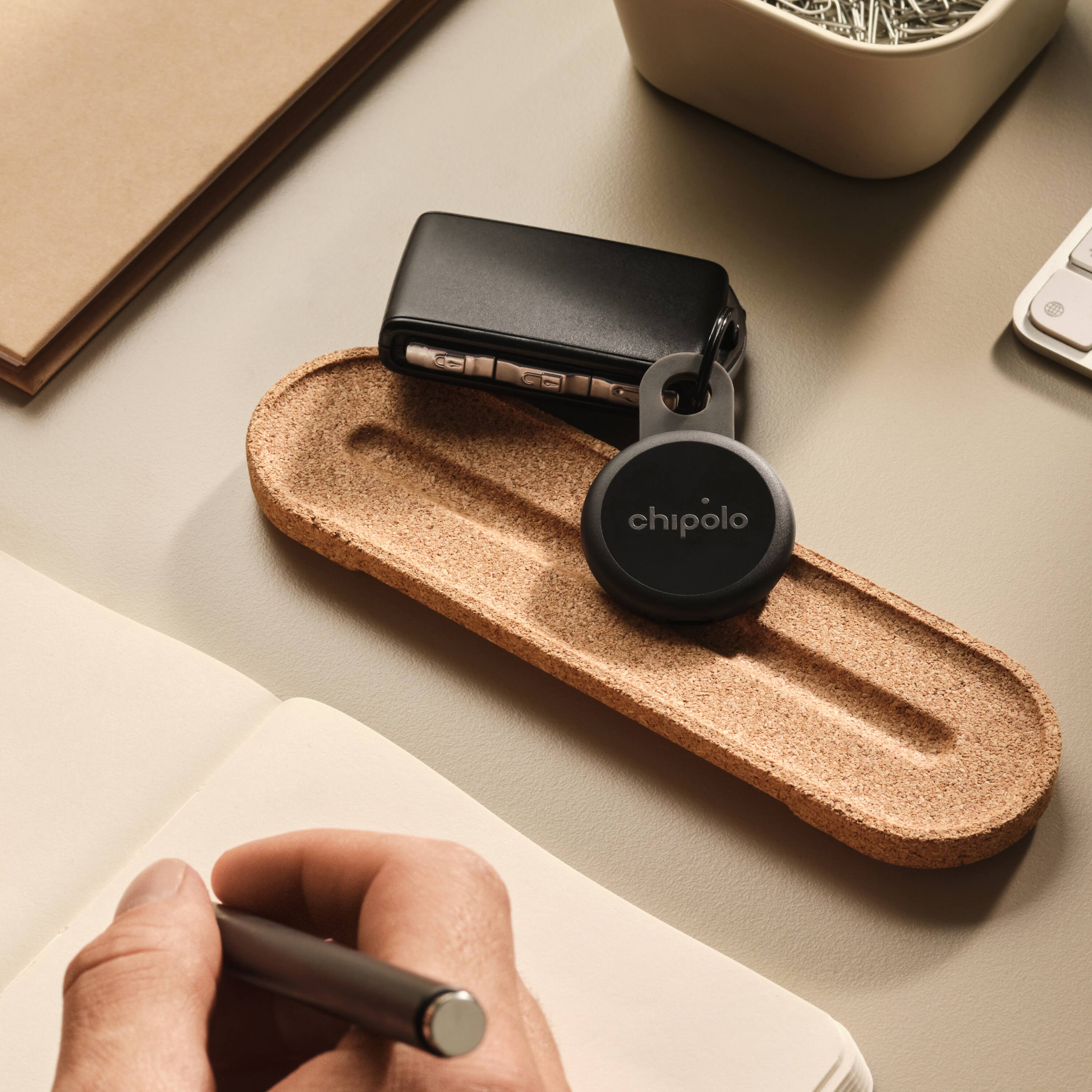 Alt View 5. Chipolo - LOOP - Rechargeable Bluetooth Tracker for Keys & Bags, Out of Range Alerts, Apple Find My & Android Find Hub Compatible - Charcoal.