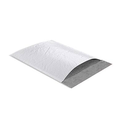 Front. Staples - 13.13 x 17.75 Self-Sealing Bubble Mailer, #6, 50/Carton - White.