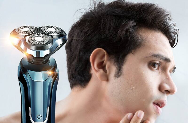 Alt View 2. Cluzine - Men's Electric Razor Three-Head Rotary Shaver, Full Body Washable, Rechargeable with Stainless Steel Blades - Dark green.