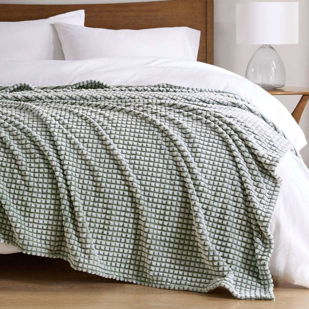 Alt View 1. Gracie Mills - Gracie Mills Willow Plush Blanket - Green.